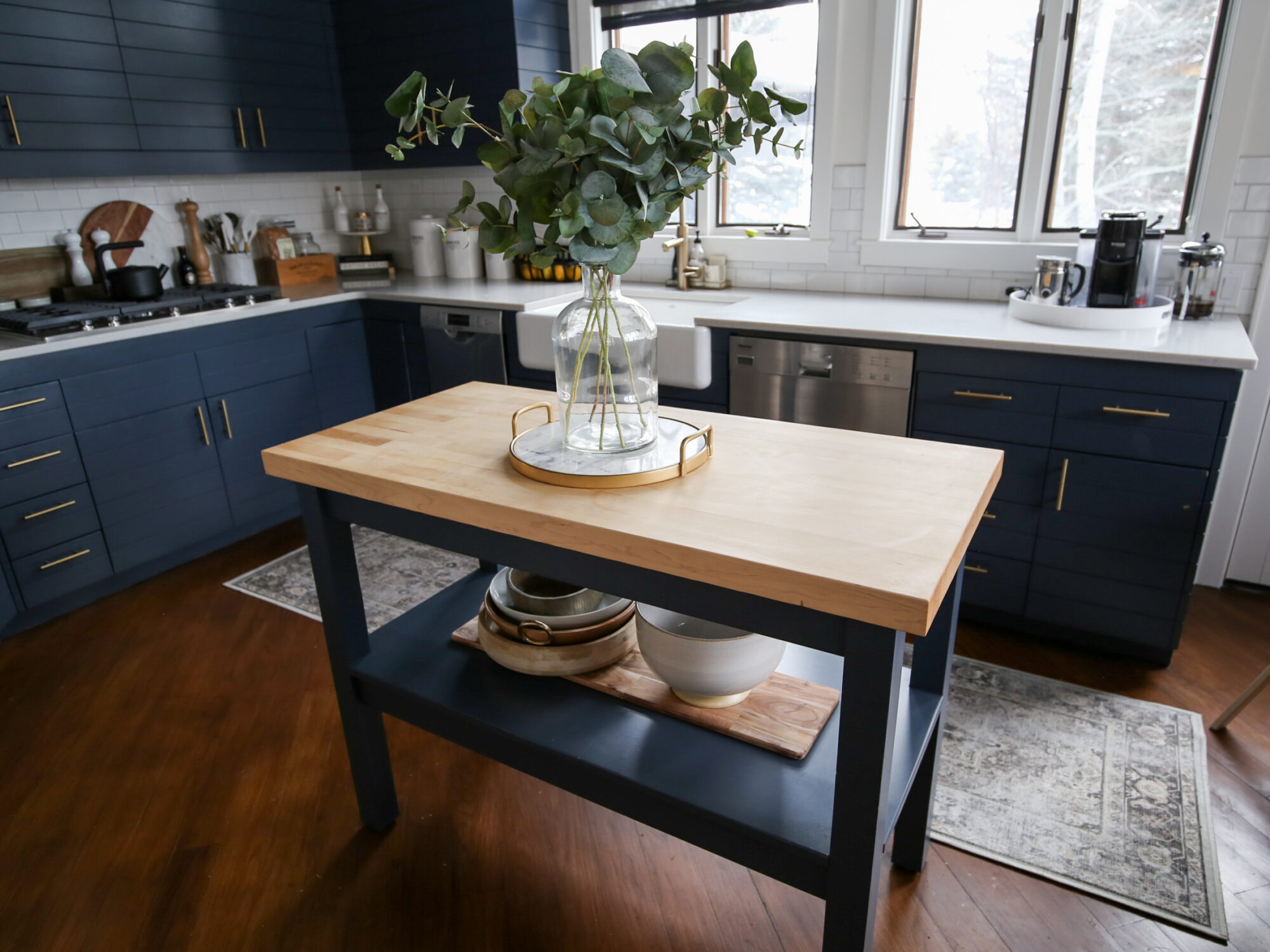 fixer upper blue kitchen
