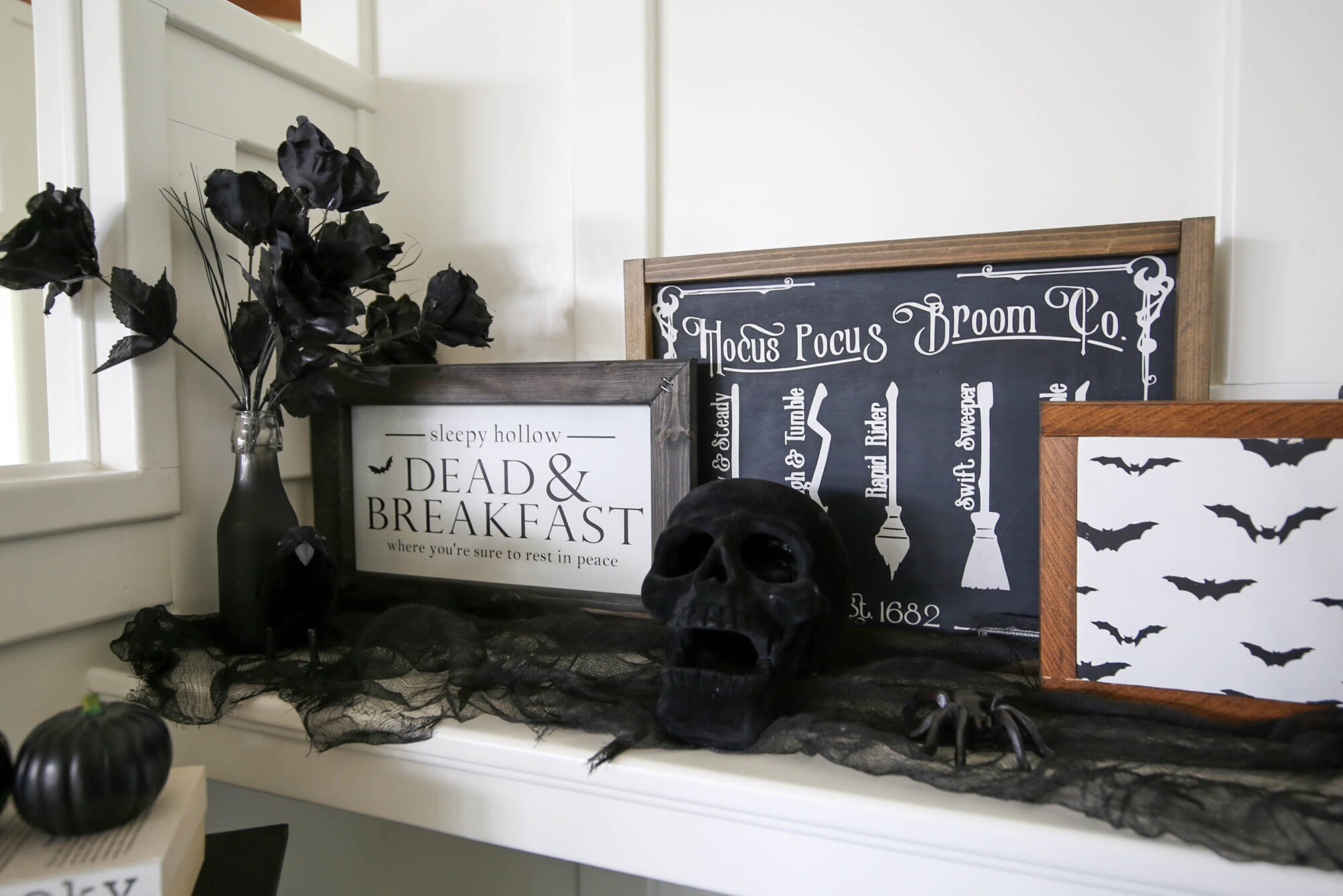 halloween mantel