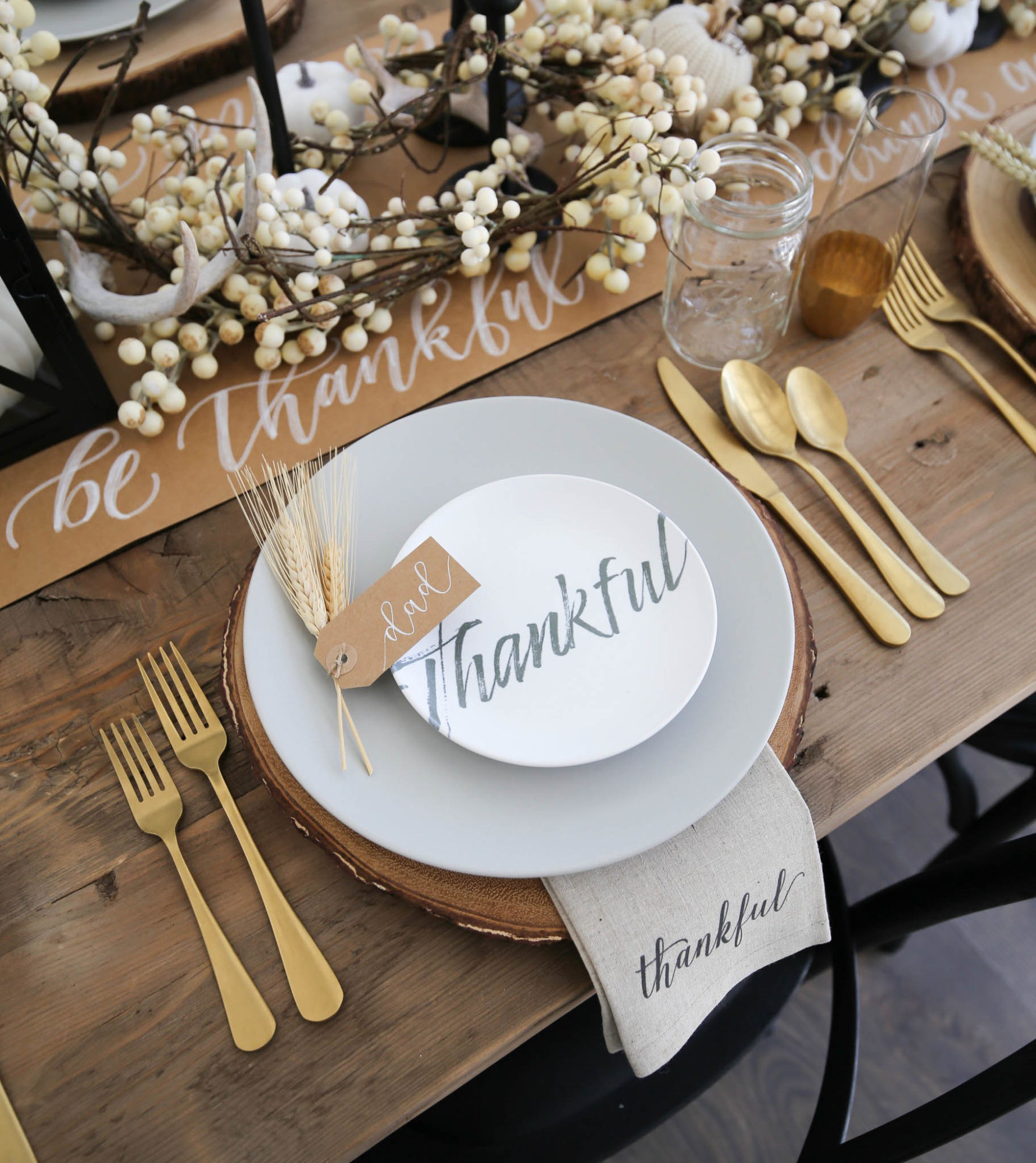 thanksgiving table