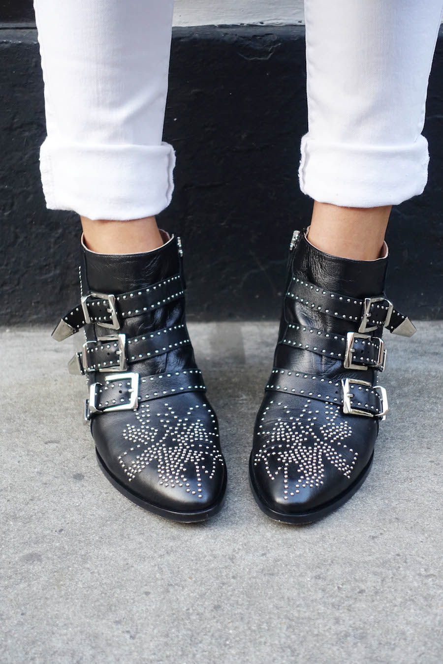 London black and white_styled by kasey