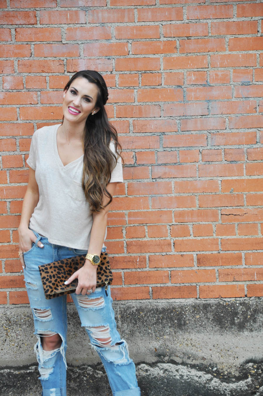 tee distressed denim