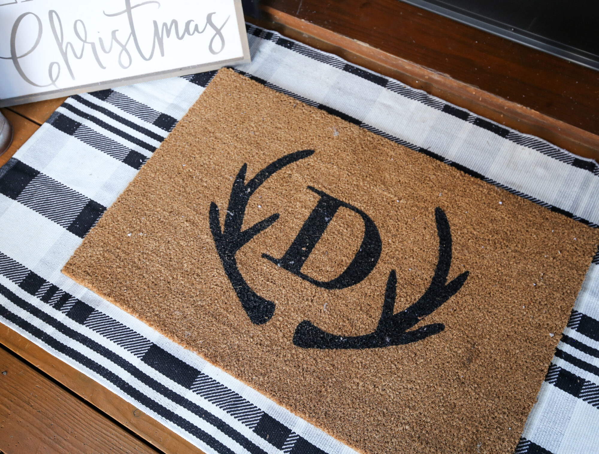 holiday front door decor