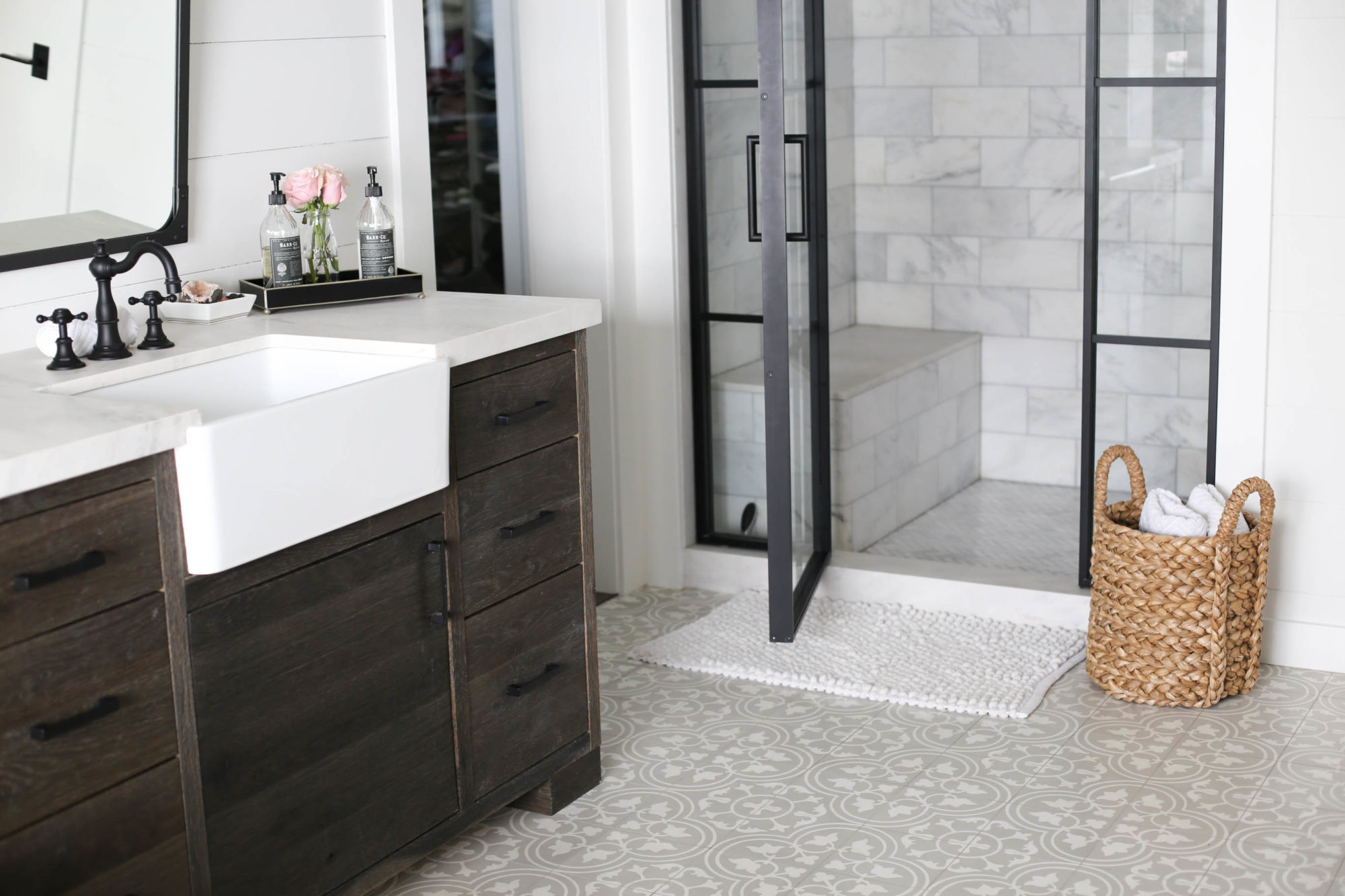 farmhouse bathroom