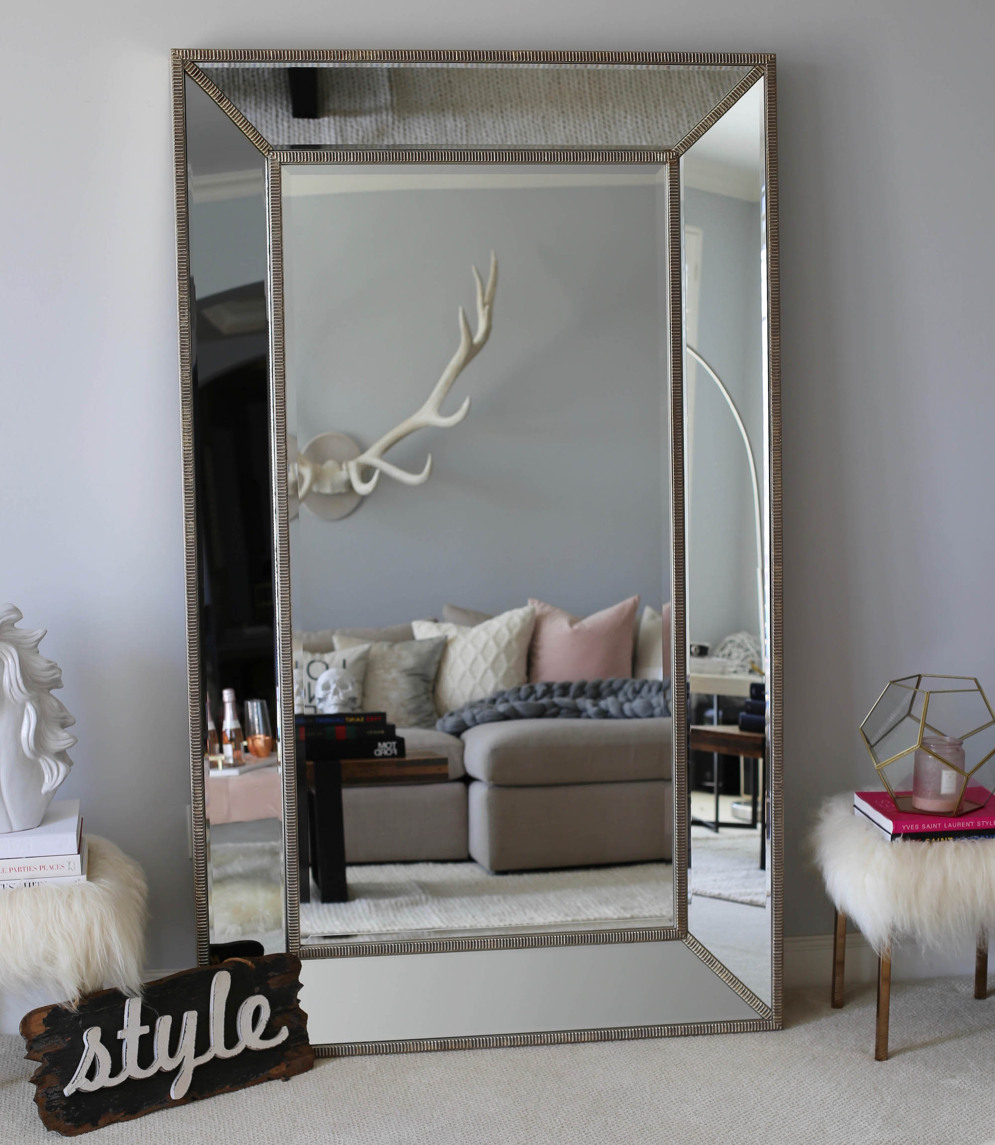 floor mirror
