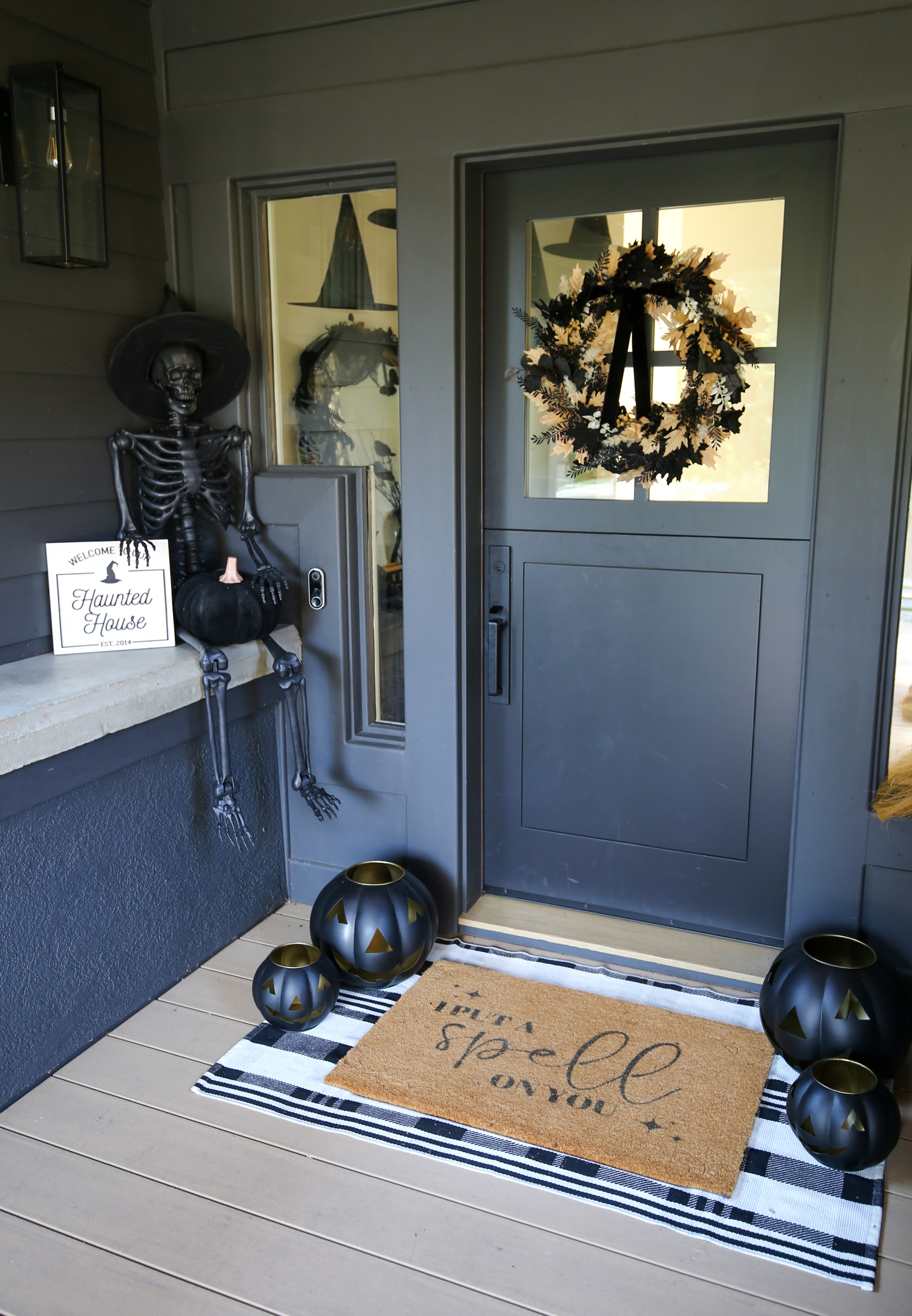 Simple Halloween Front Door Decor