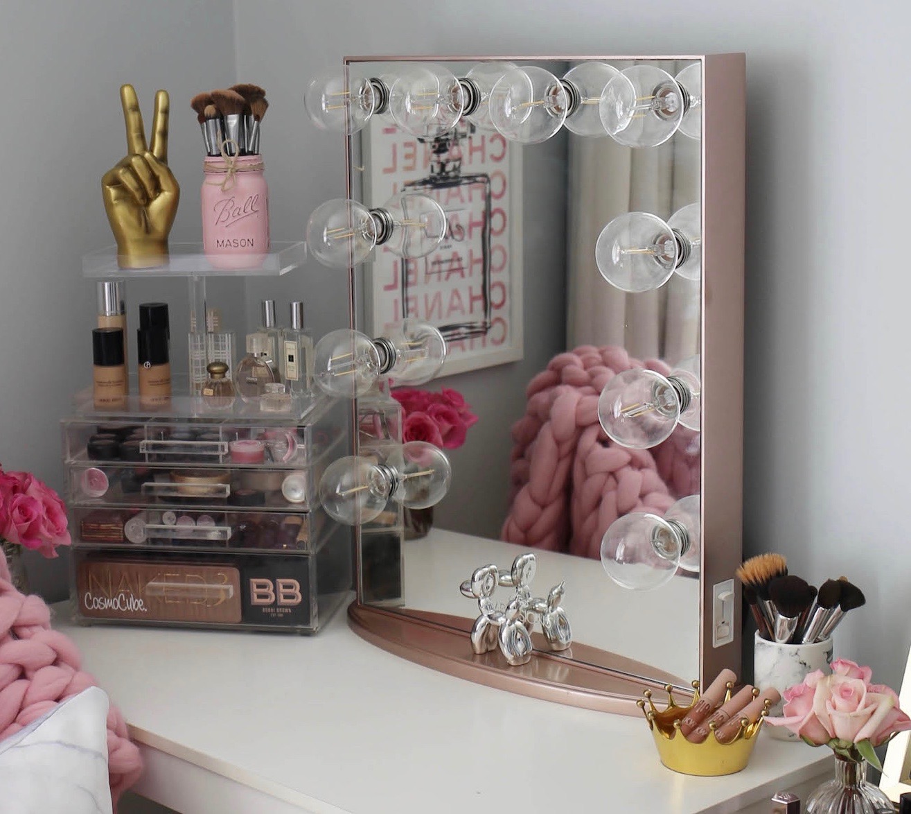 vanity mirror