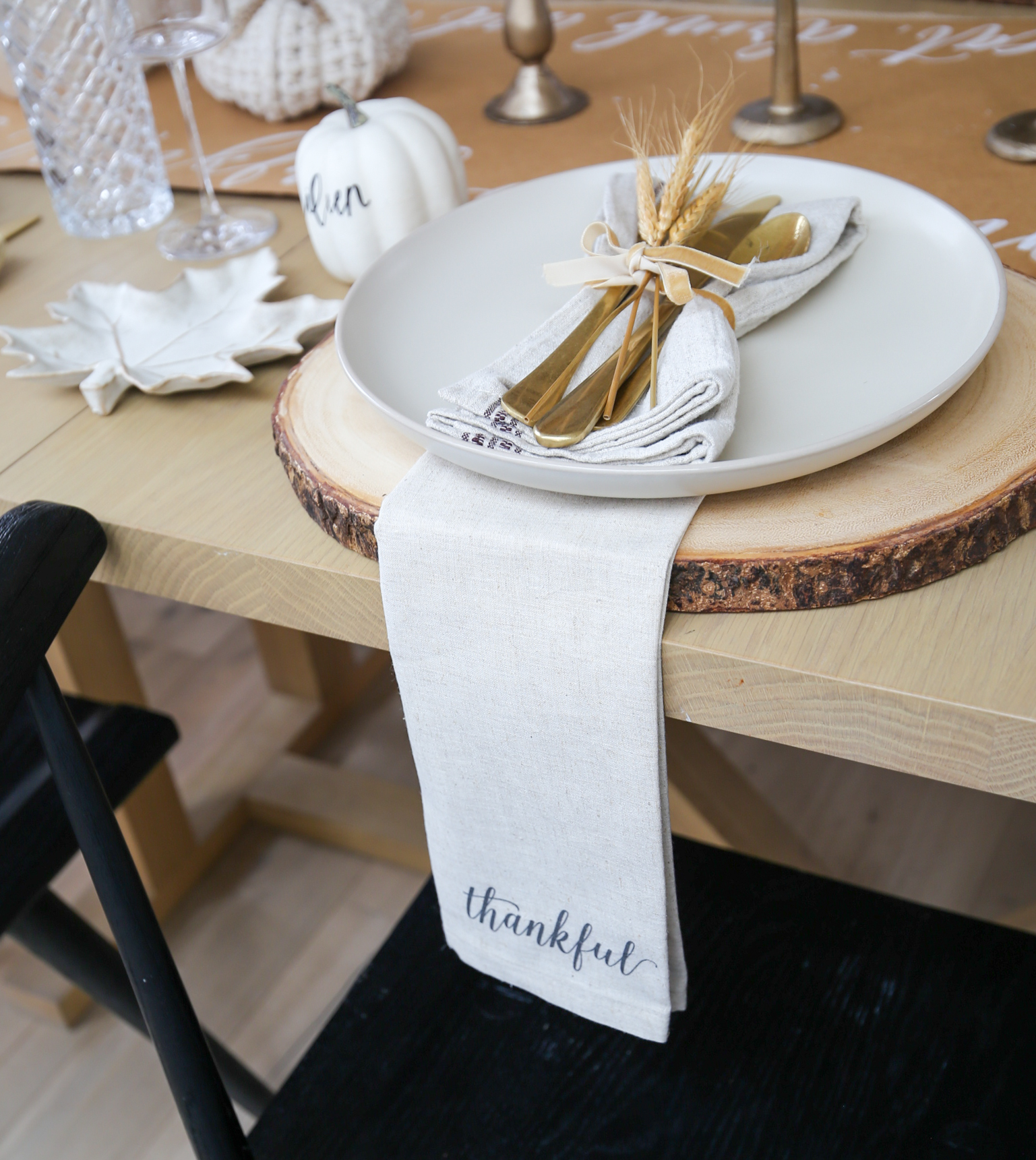 modern country neutral thanksgiving table