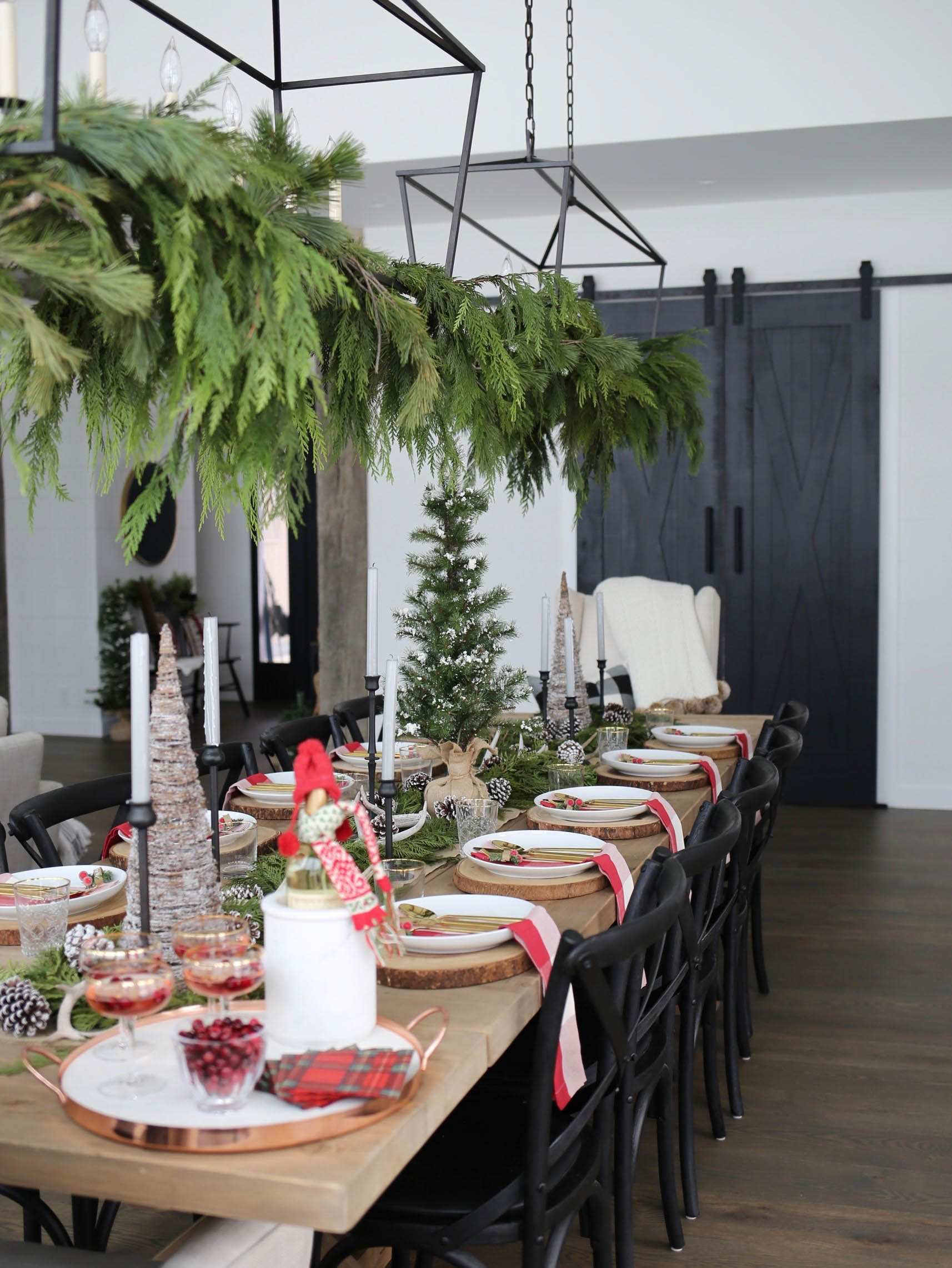 farmhouse christmas table