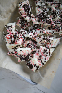 Holiday yogurt peppermint bark