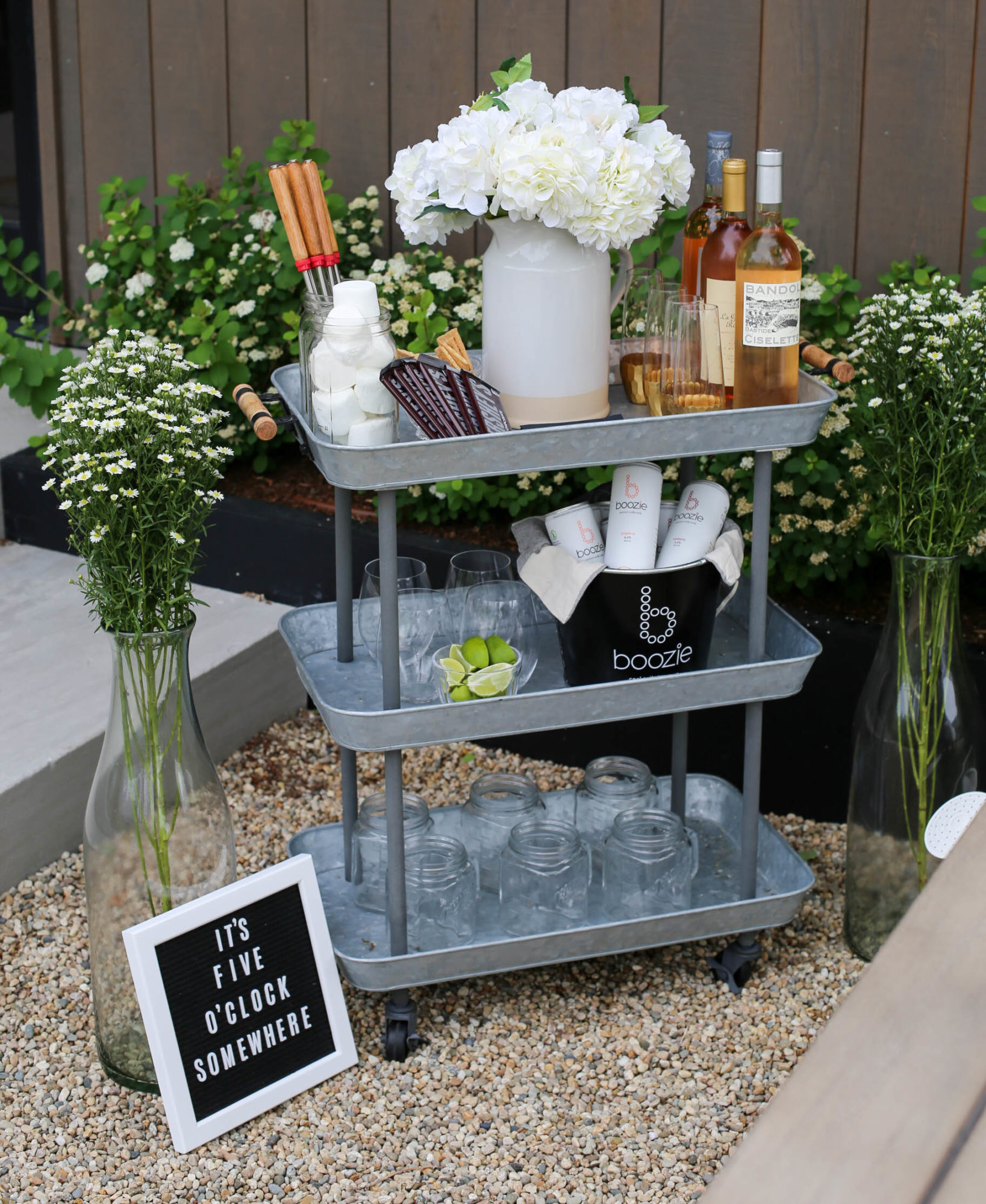 outdoor barcart