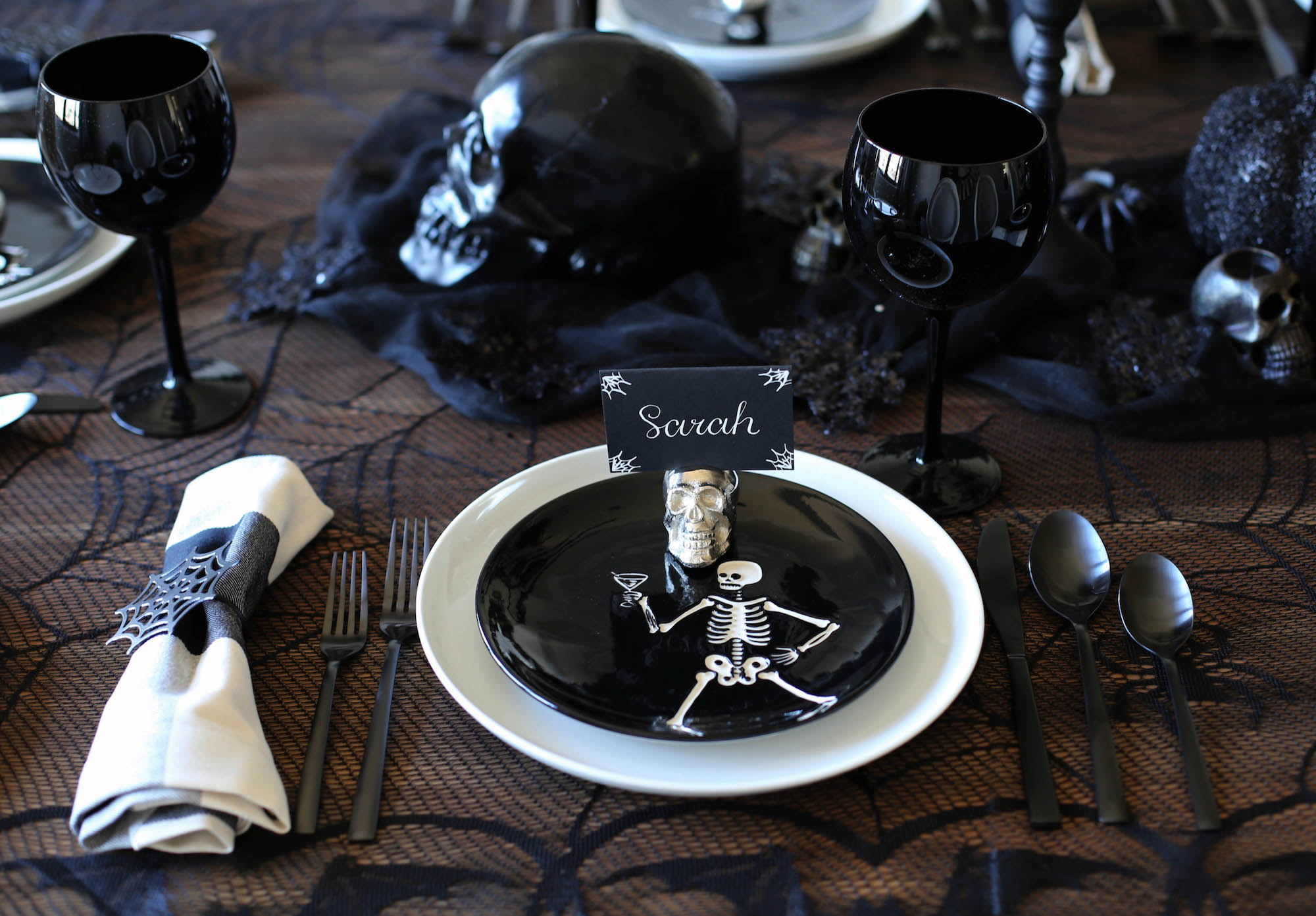 halloween tablescape