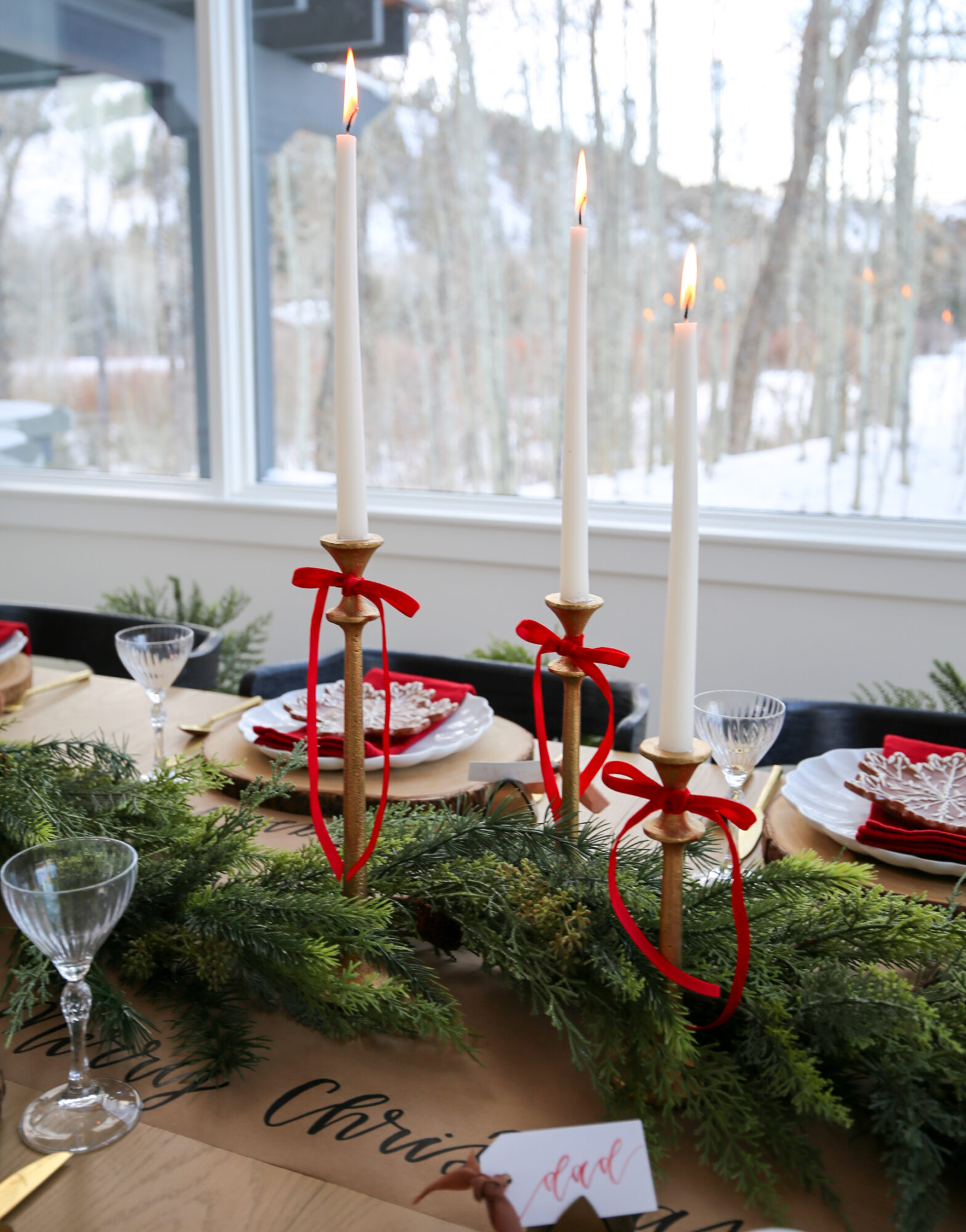 classic christmas tablescape