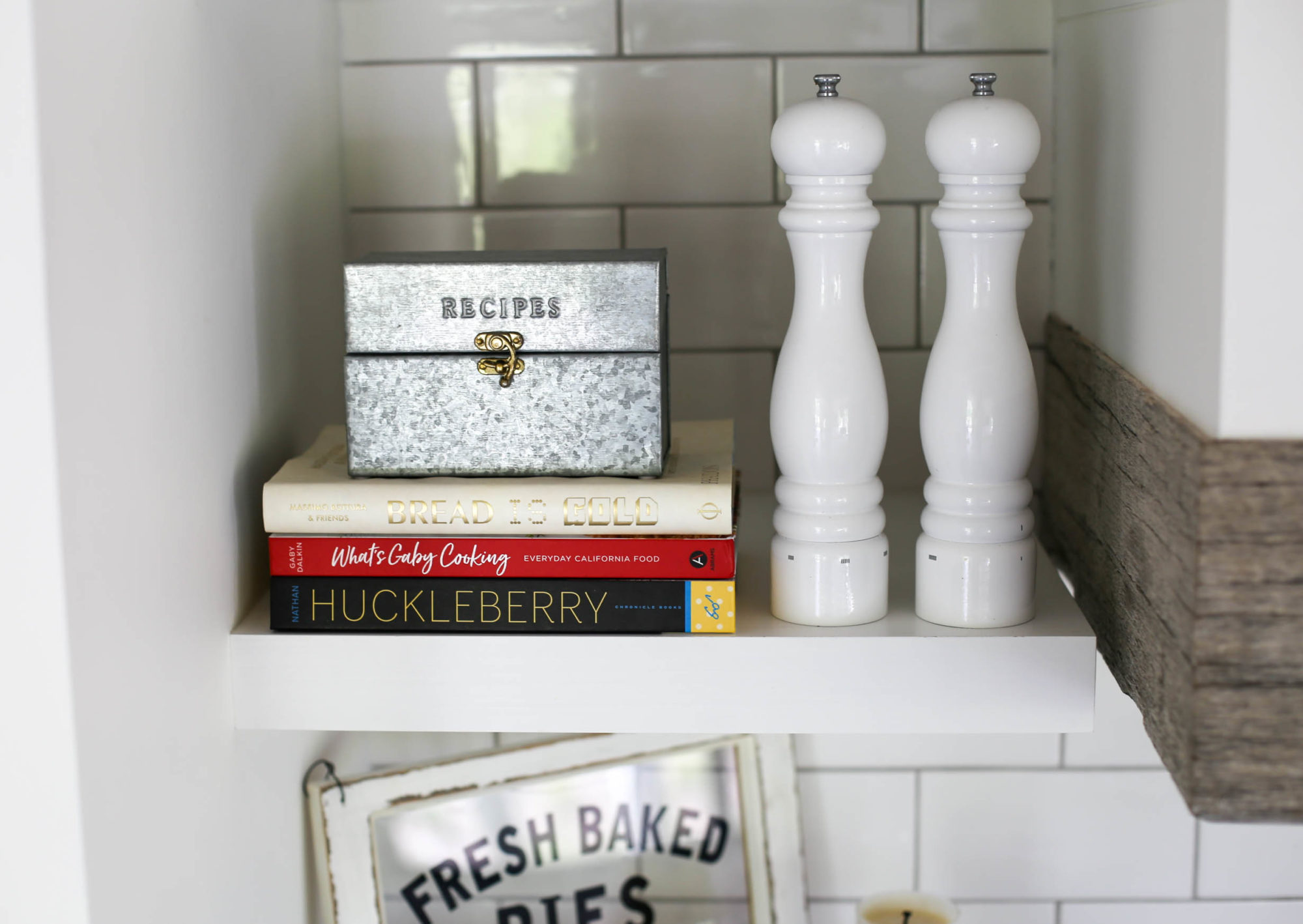 farmhouse kitchen deocr