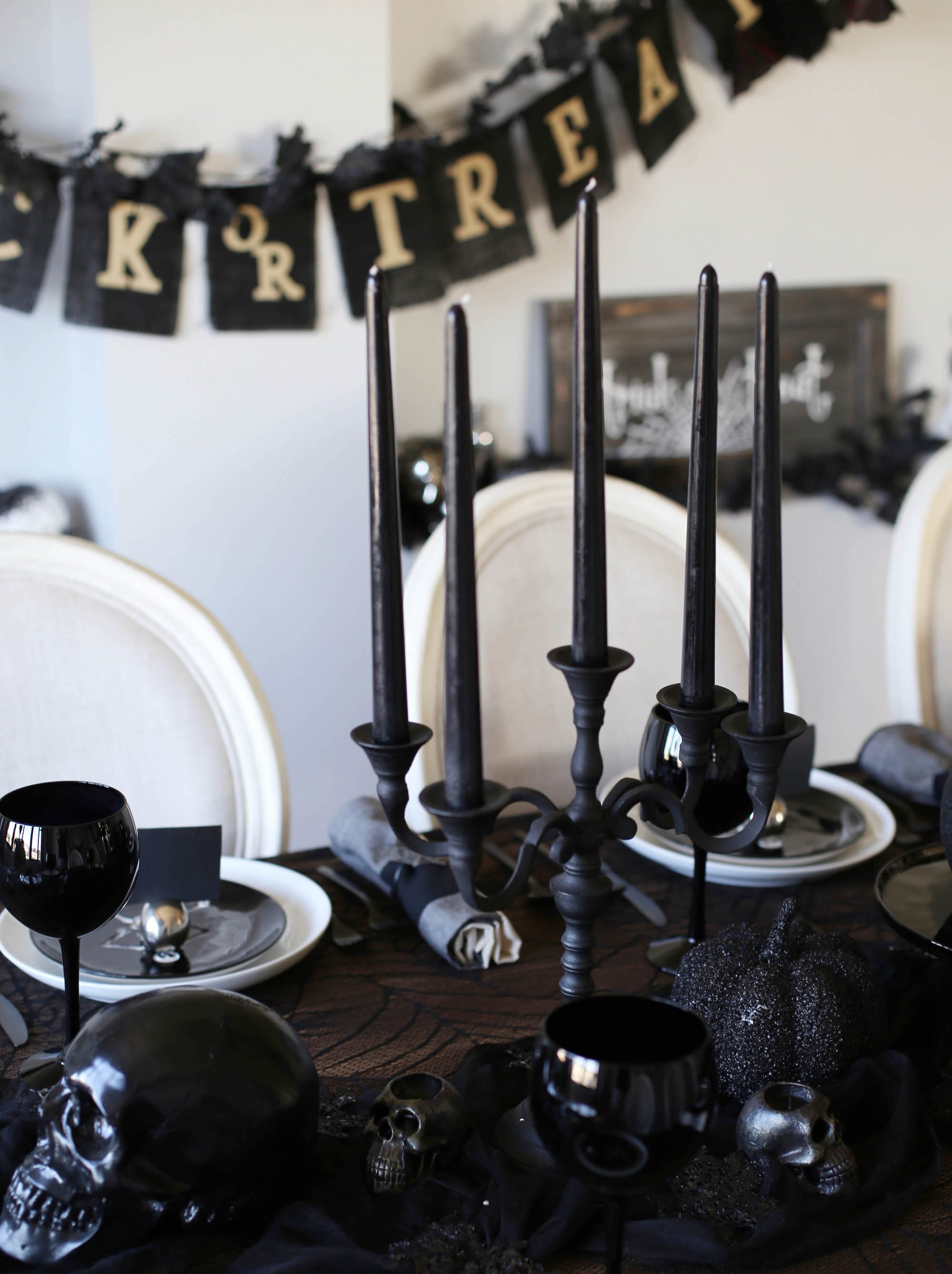 halloween tablescape