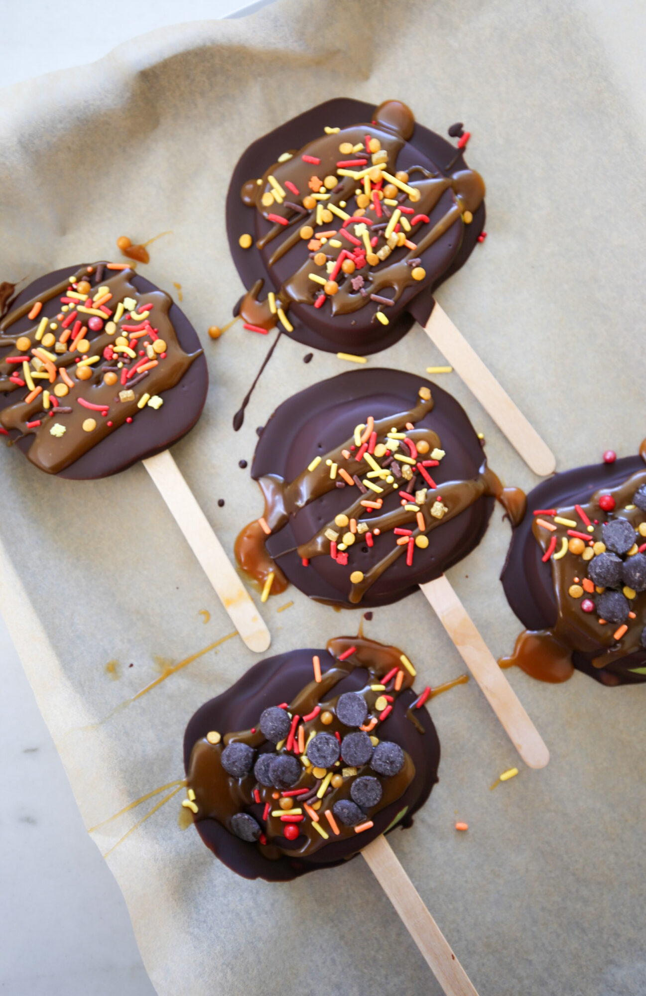 chocolate caramel apple pops