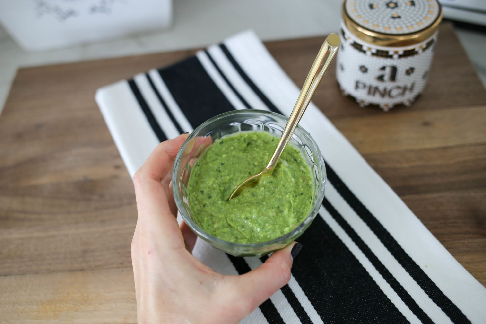 avocado basil pesto