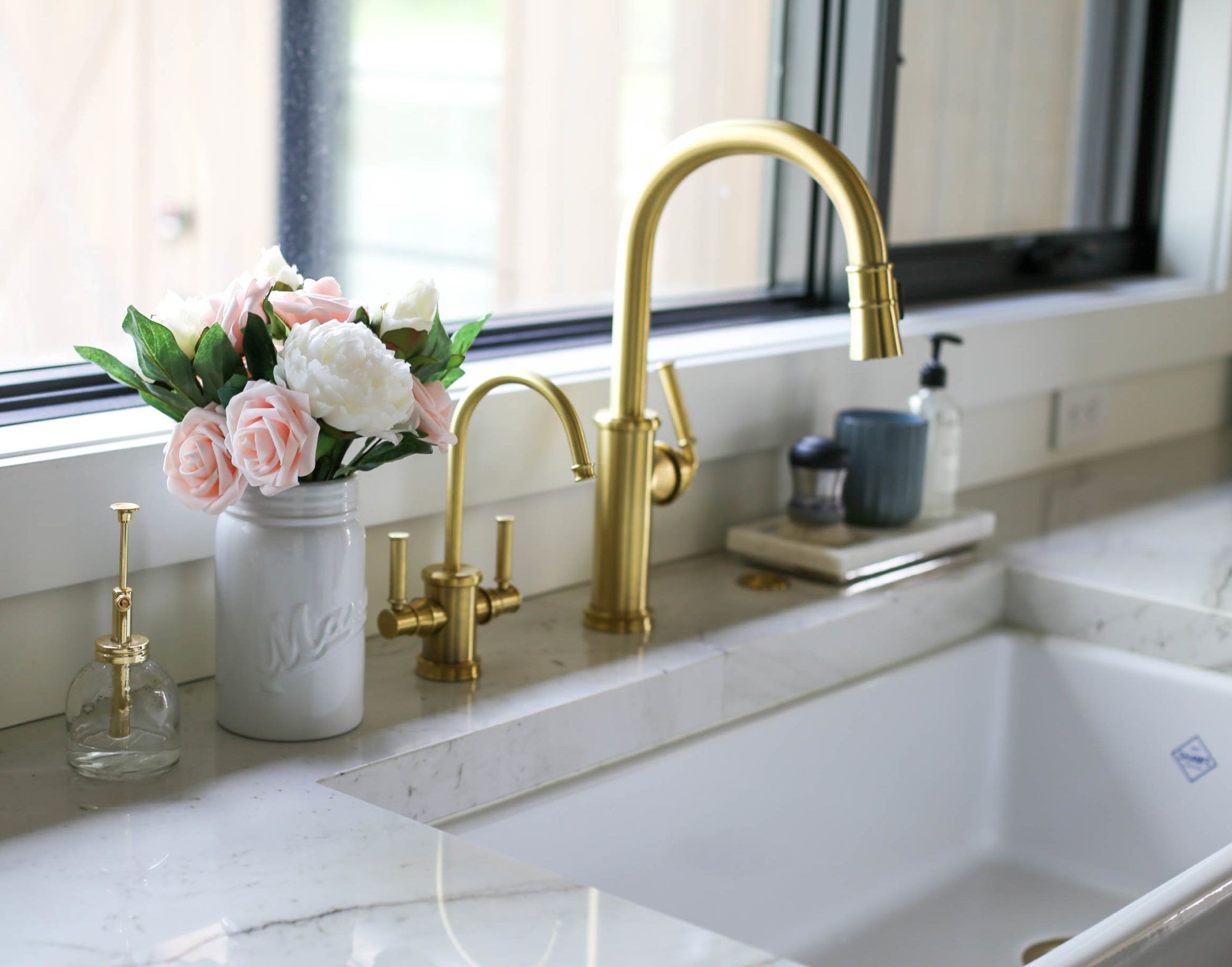 farmhouse kitchen deocr
