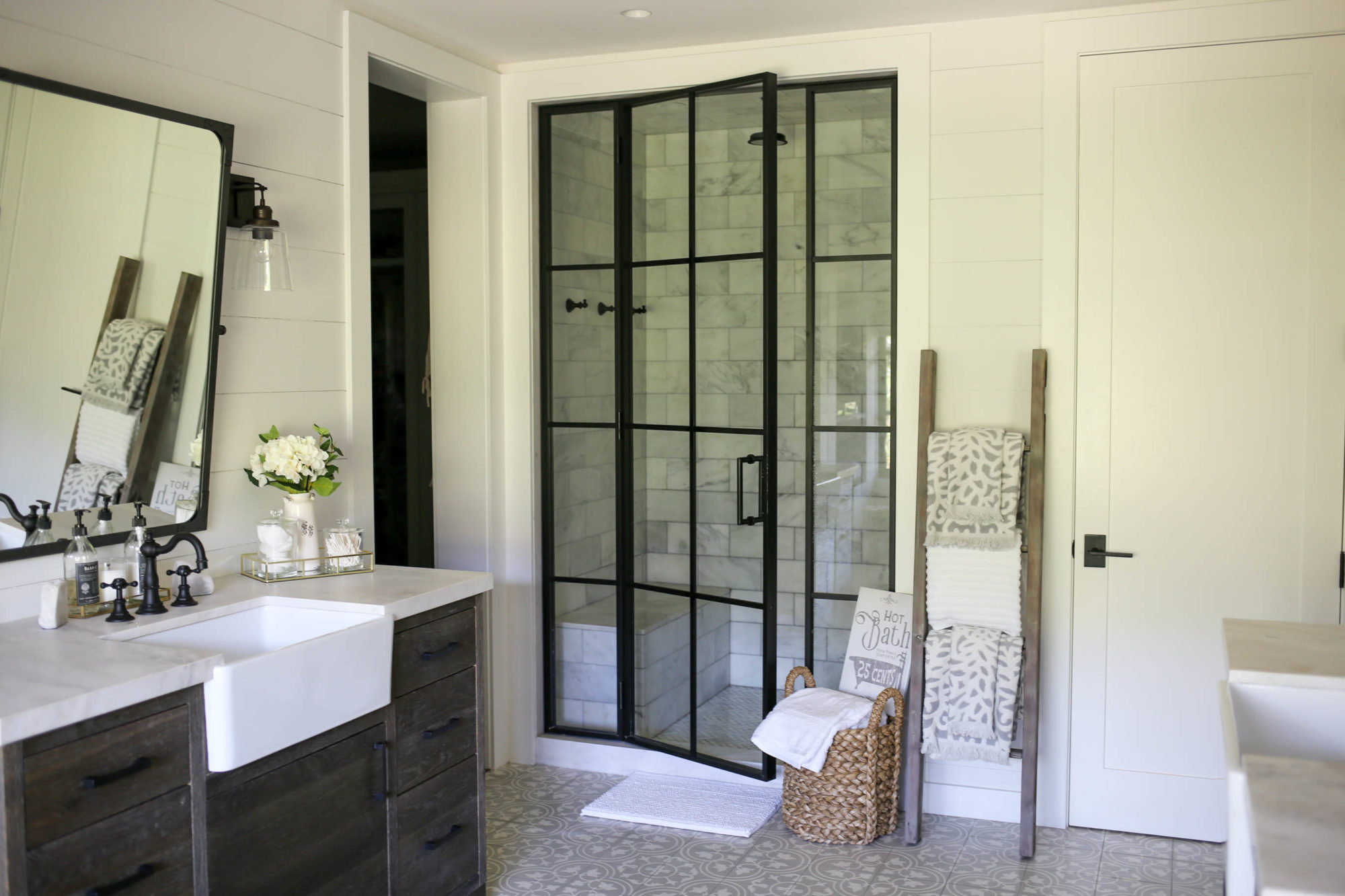 farmhouse bathroom
