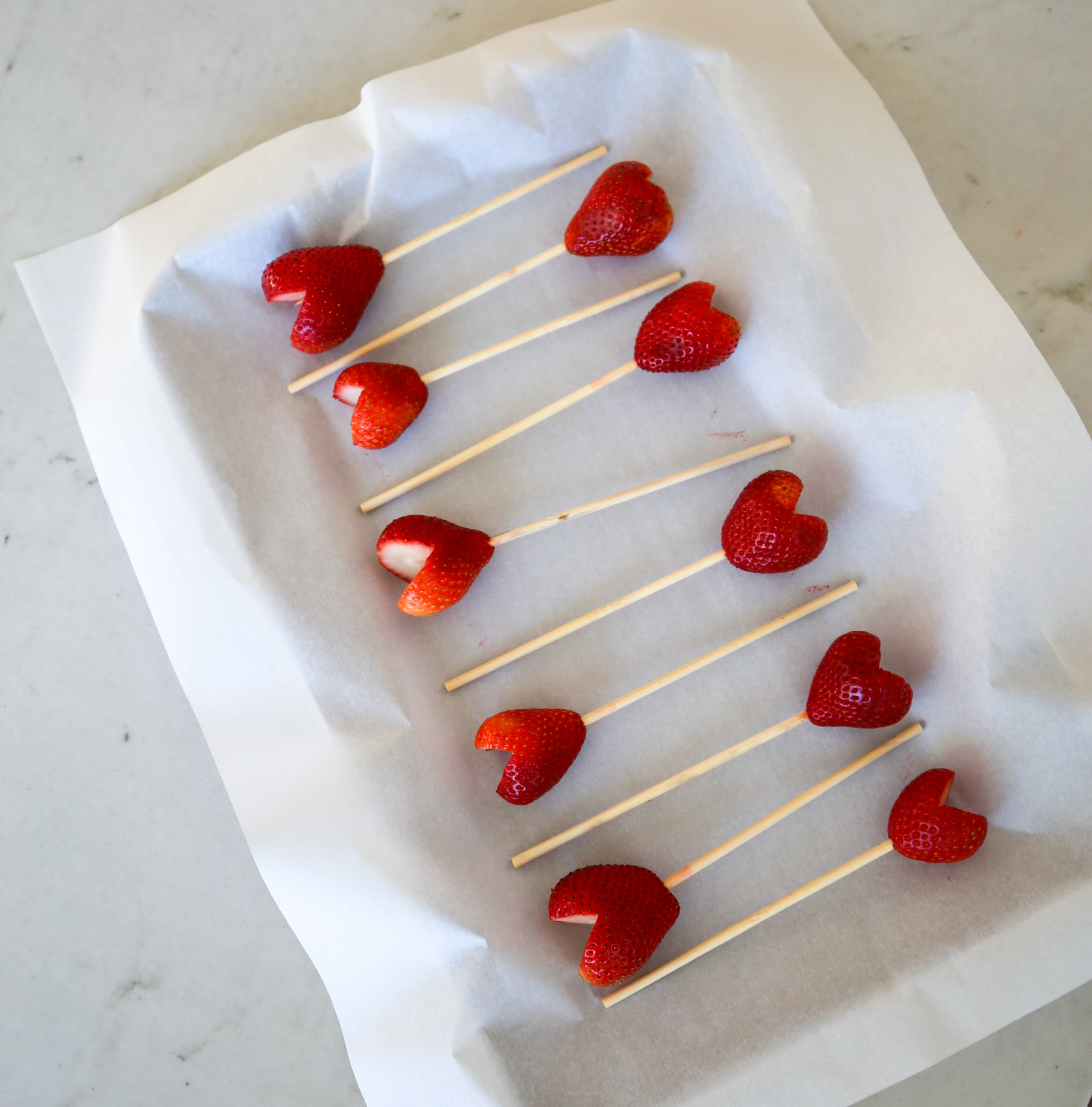chocolate strawberry heart pops