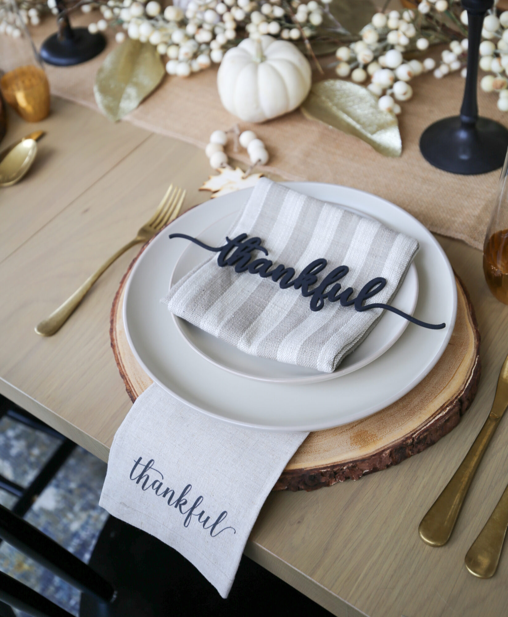 thanksgiving table