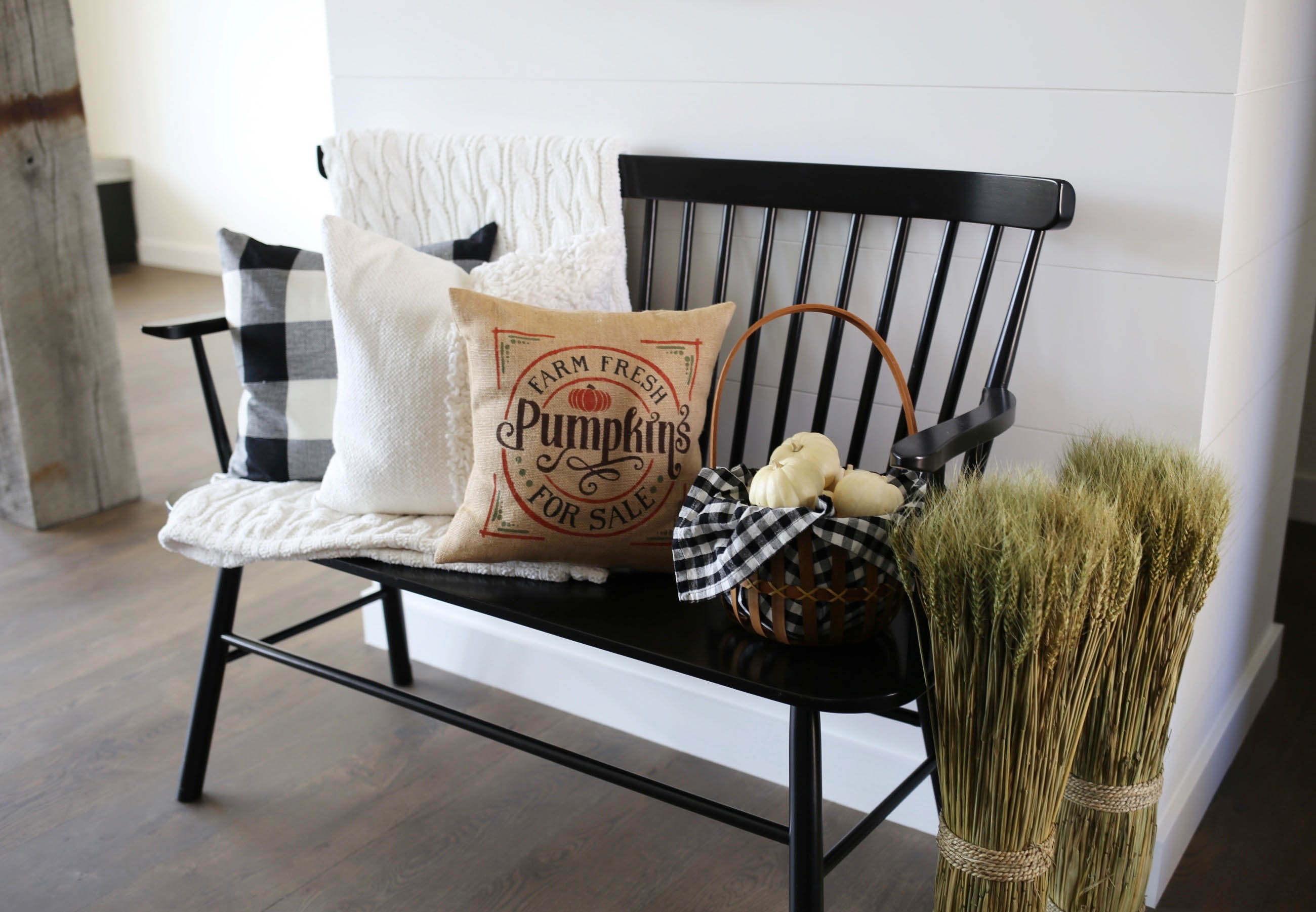 fall farmhouse entryway
