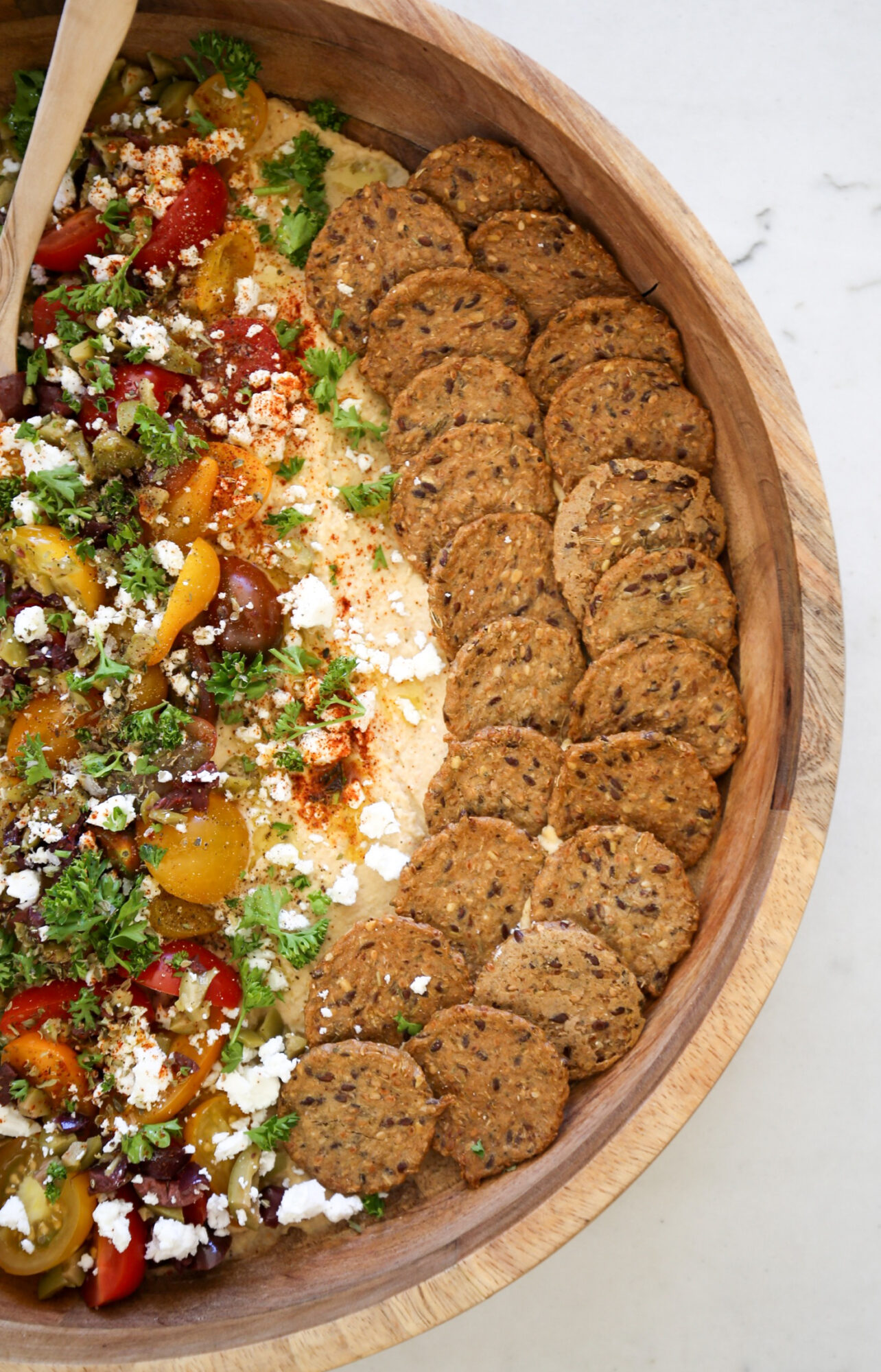 mediterranean hummus appetizer 