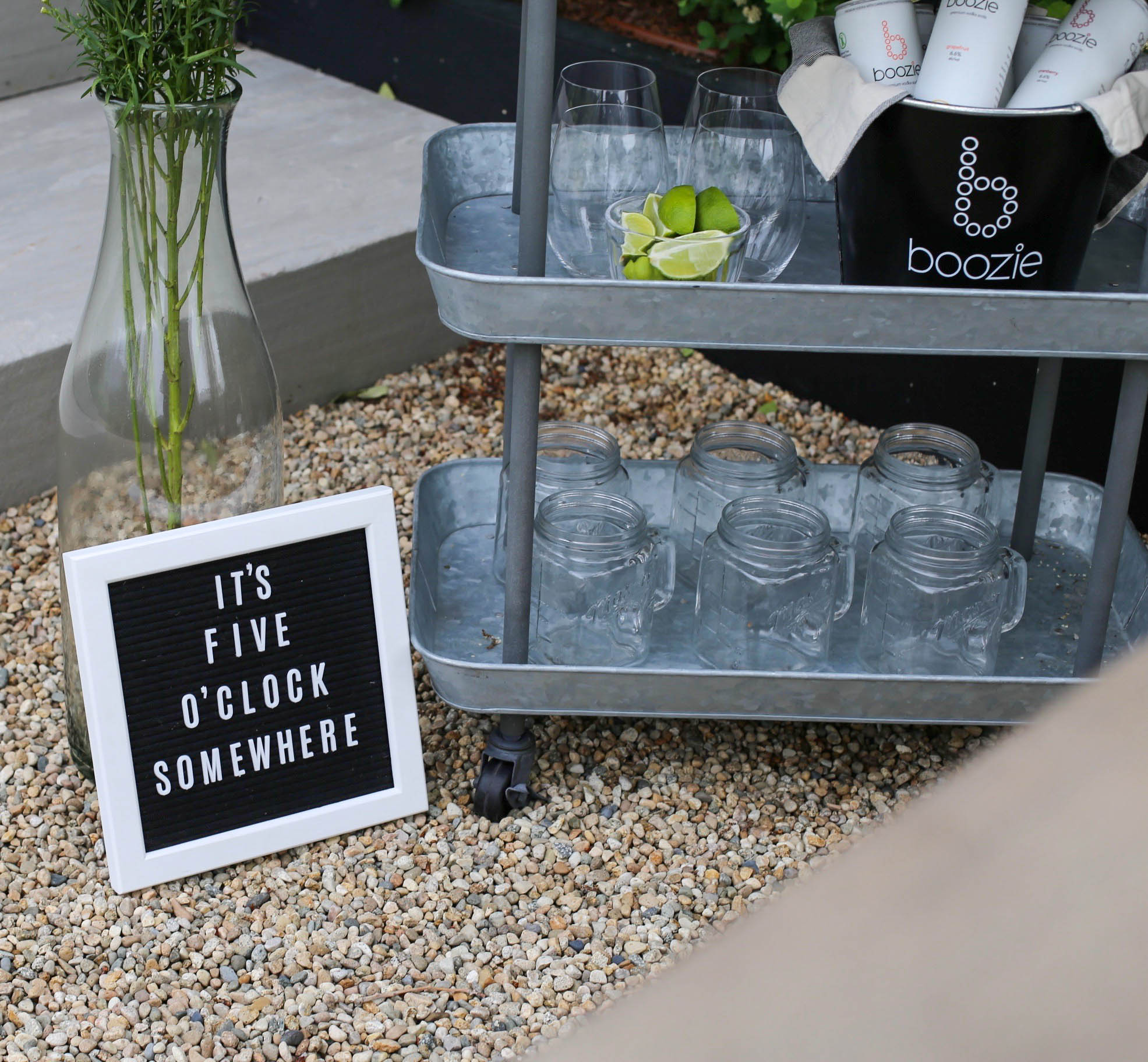 outdoor barcart