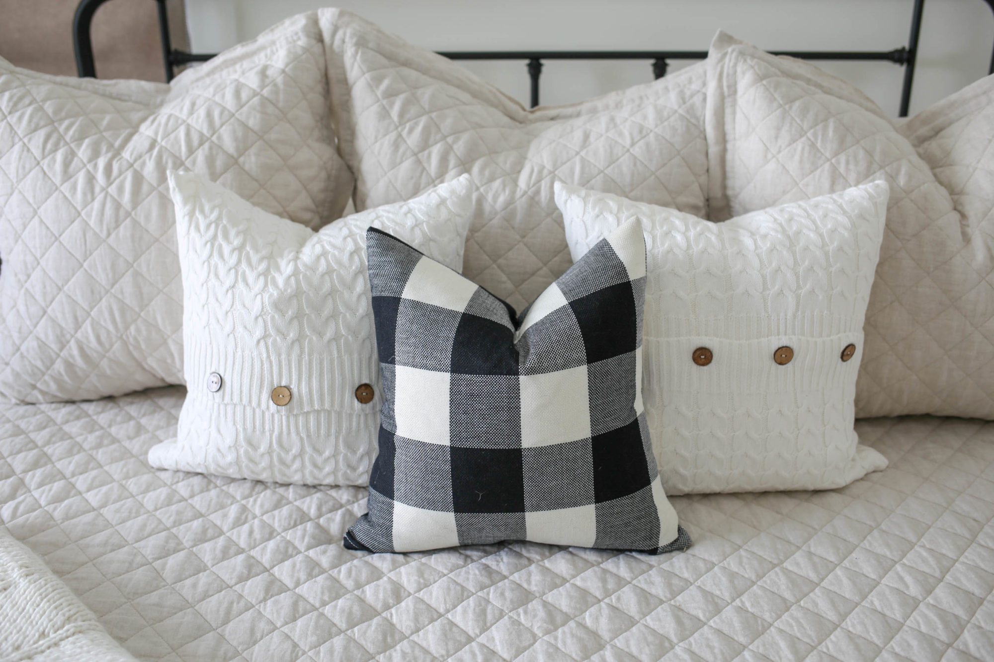 farmhouse bedroom