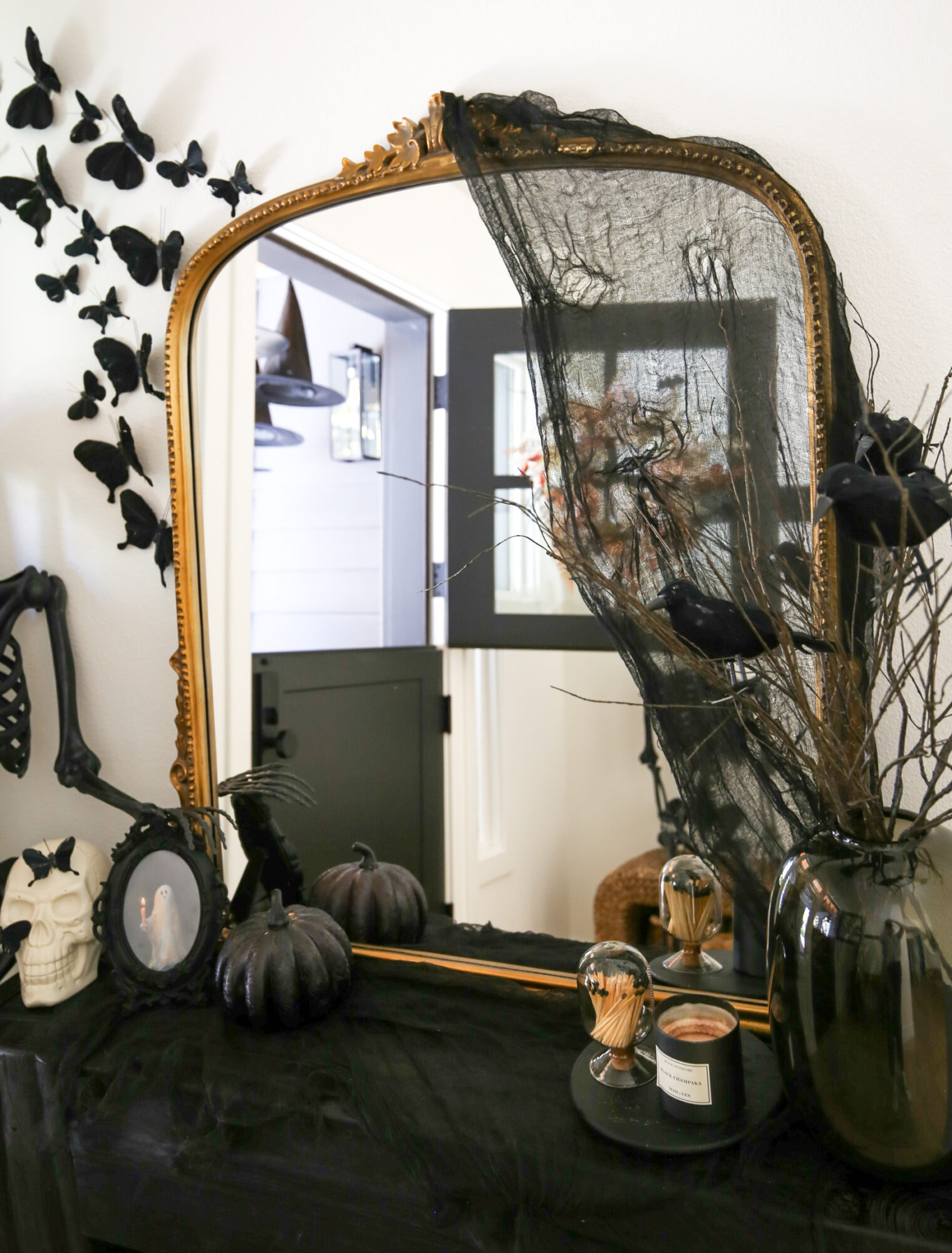 halloween console table styling