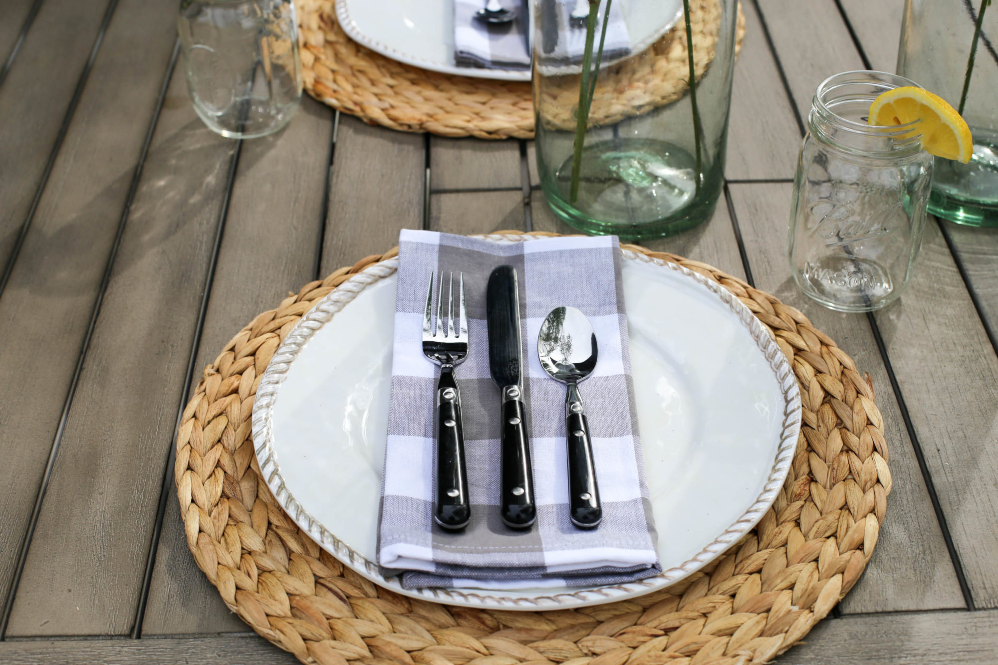 outdoor entertaining 