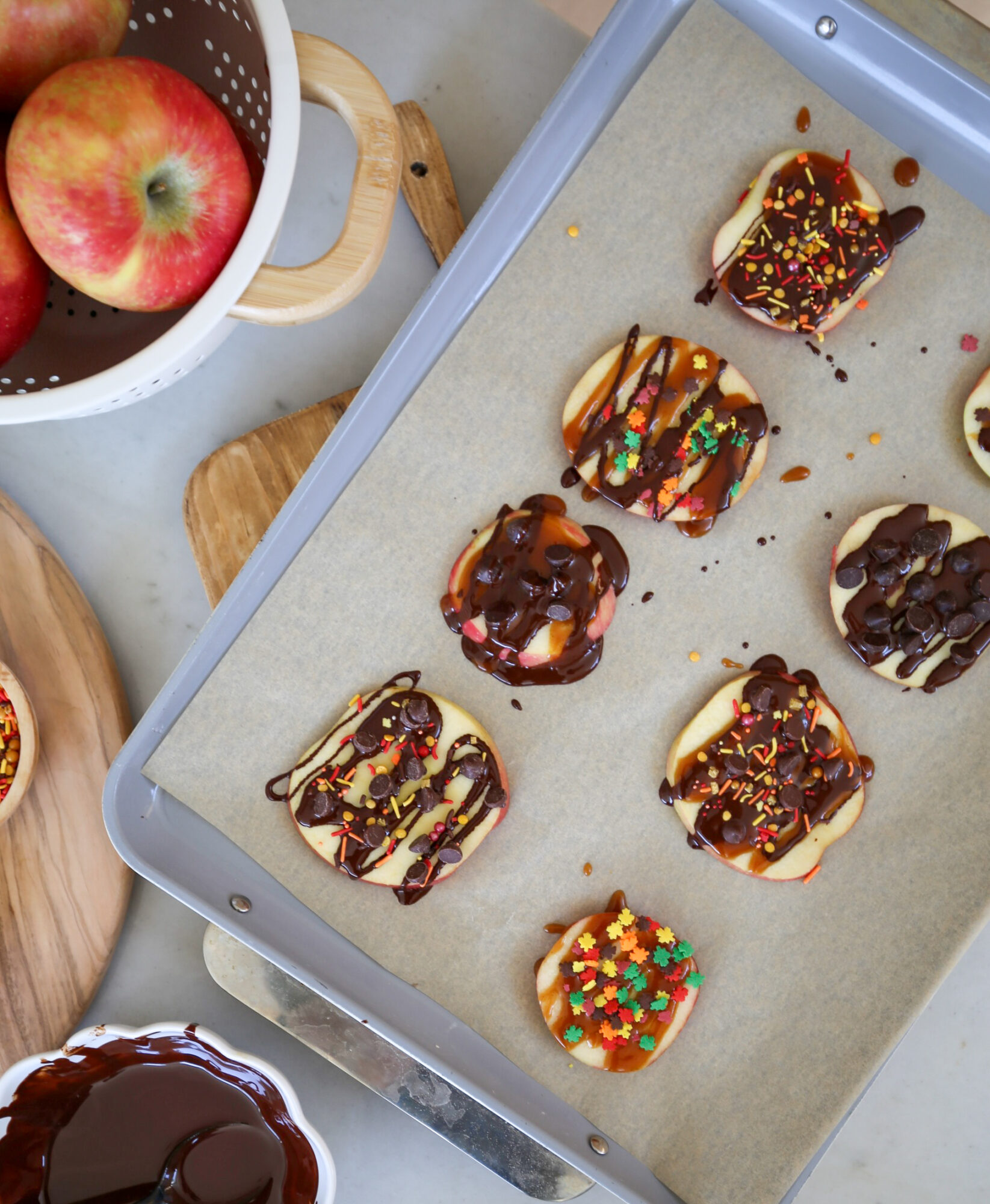 fall chocolate caramel apple slices