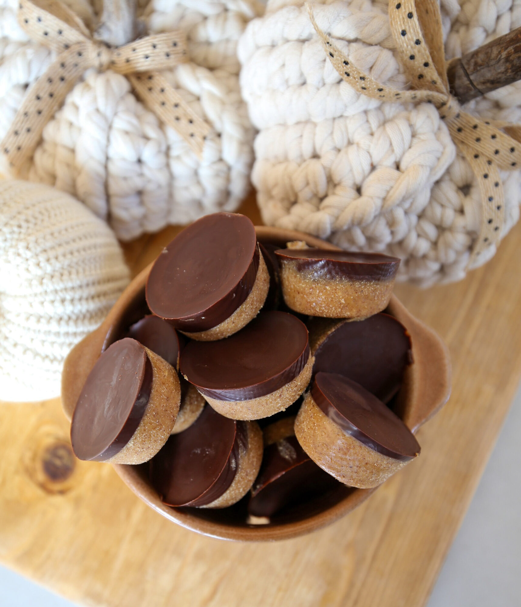 pumpkin chocolate cups