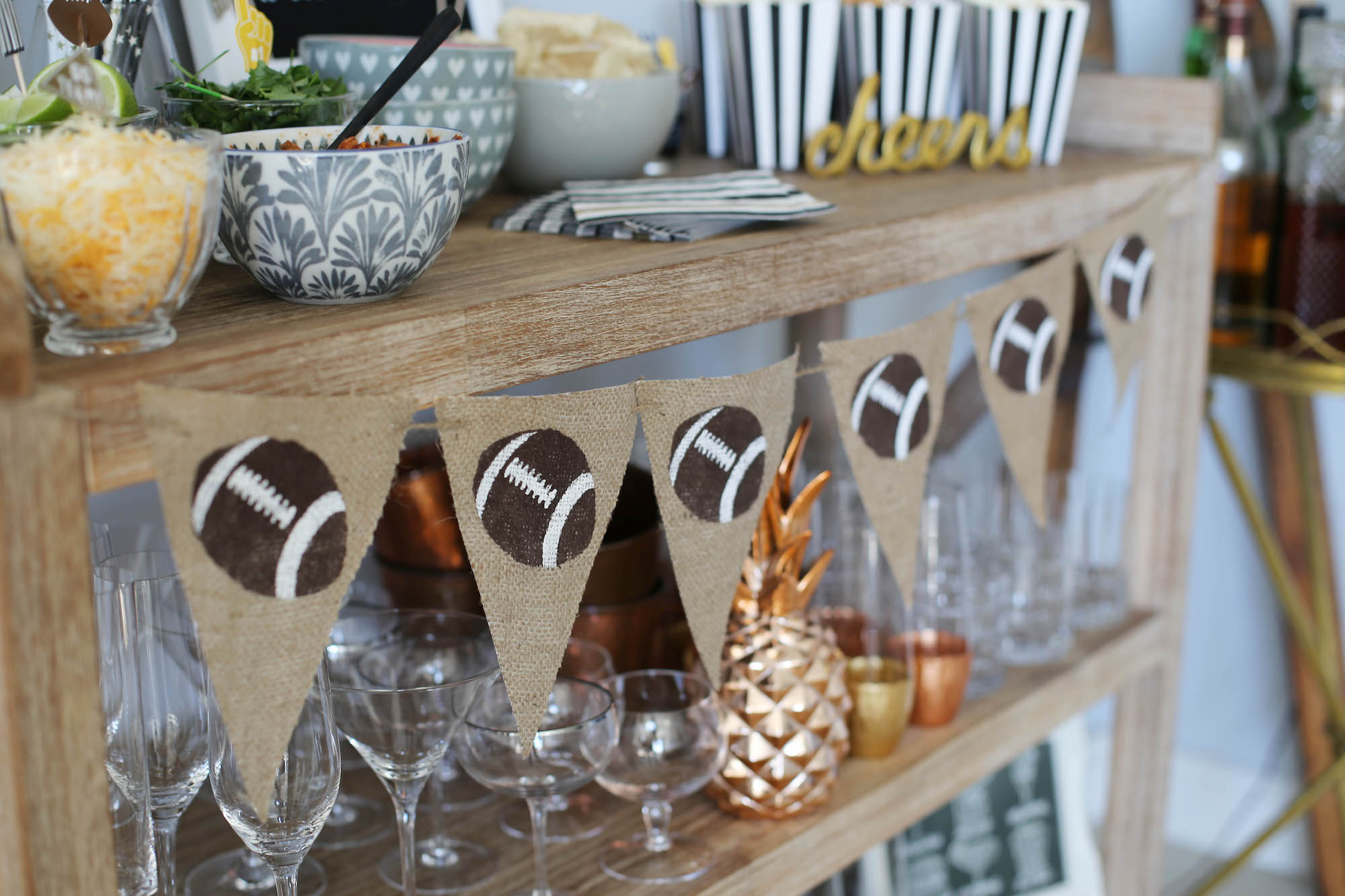 super bowl party 