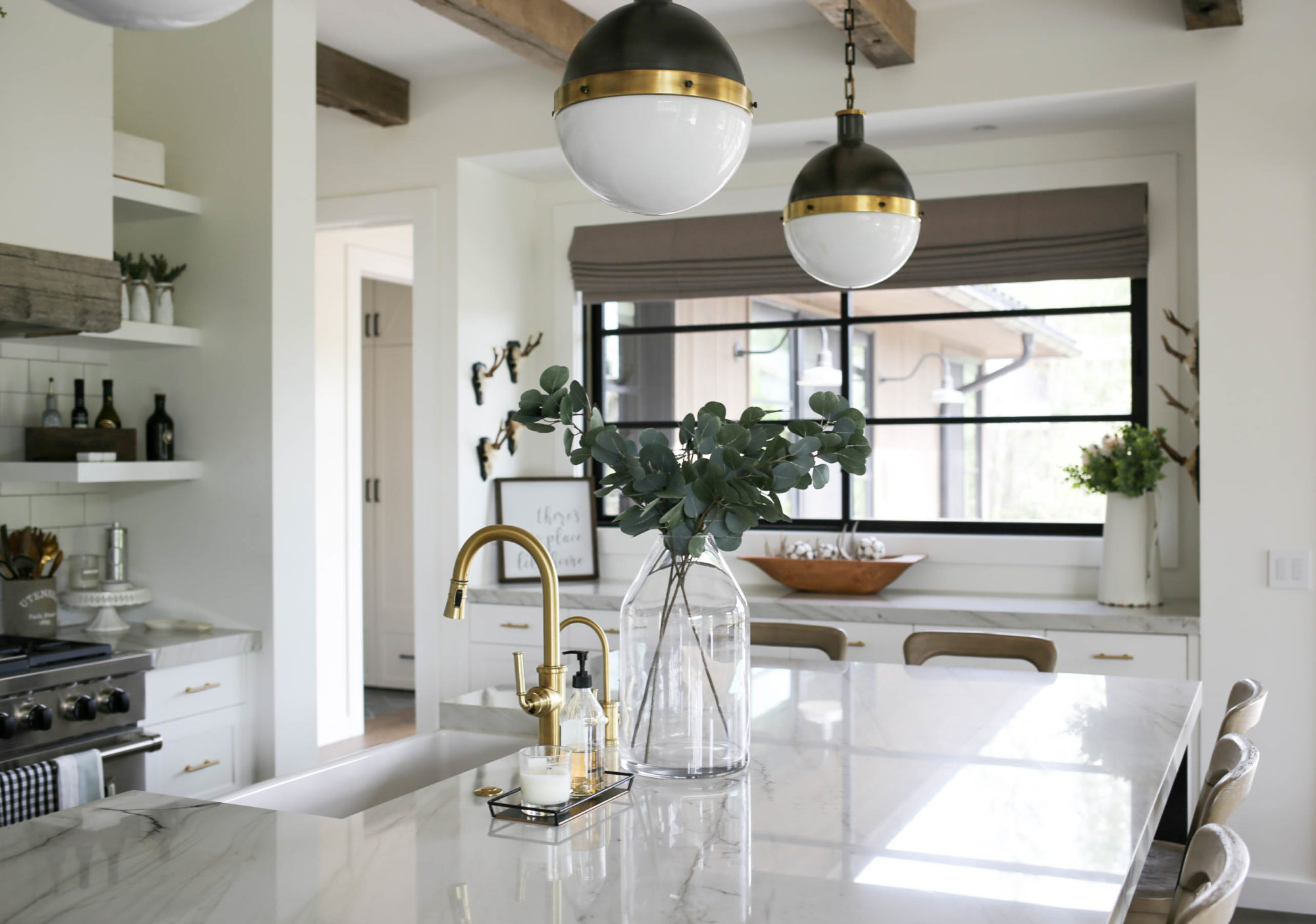 farmhouse kitchen deocr