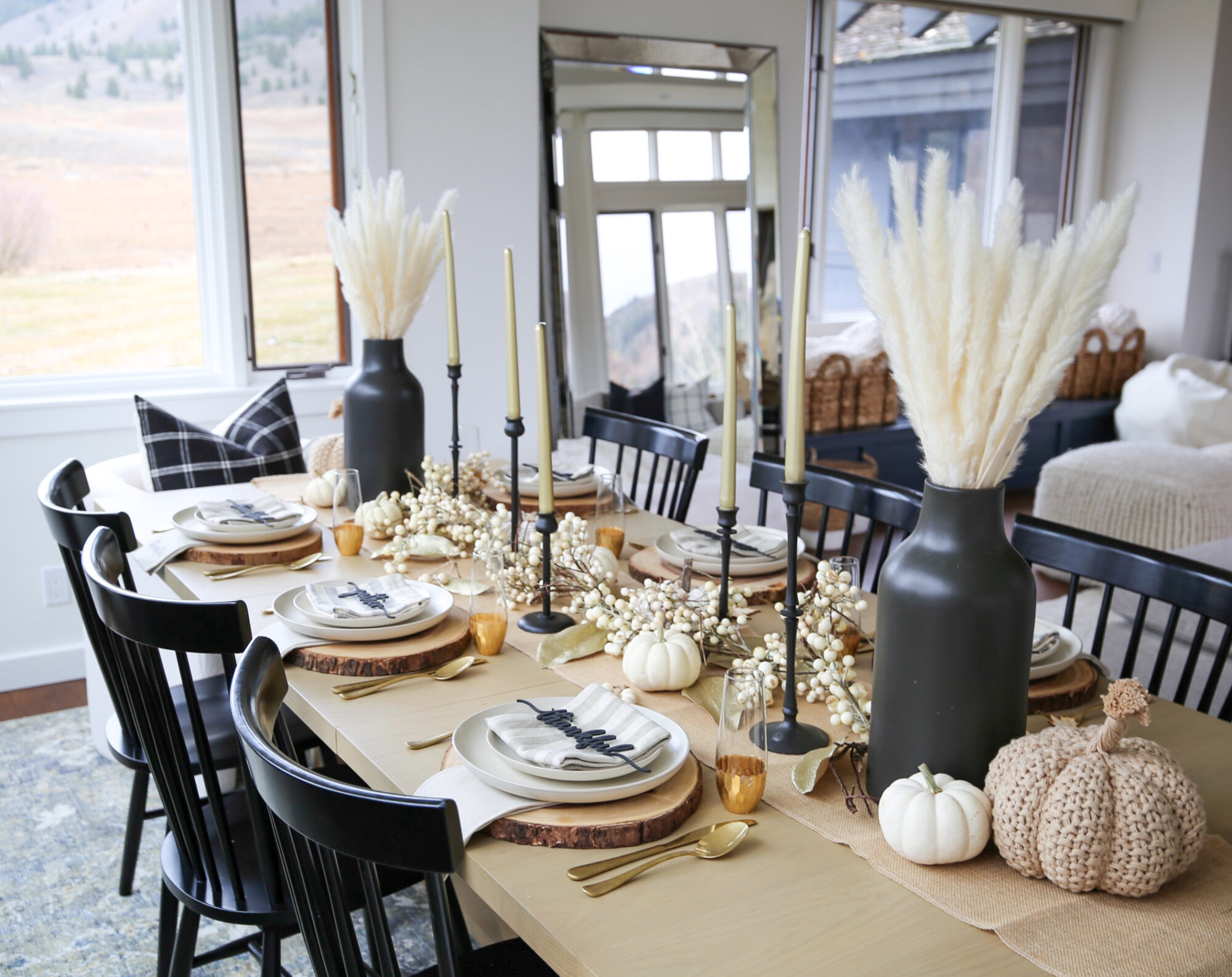 thanksgiving table