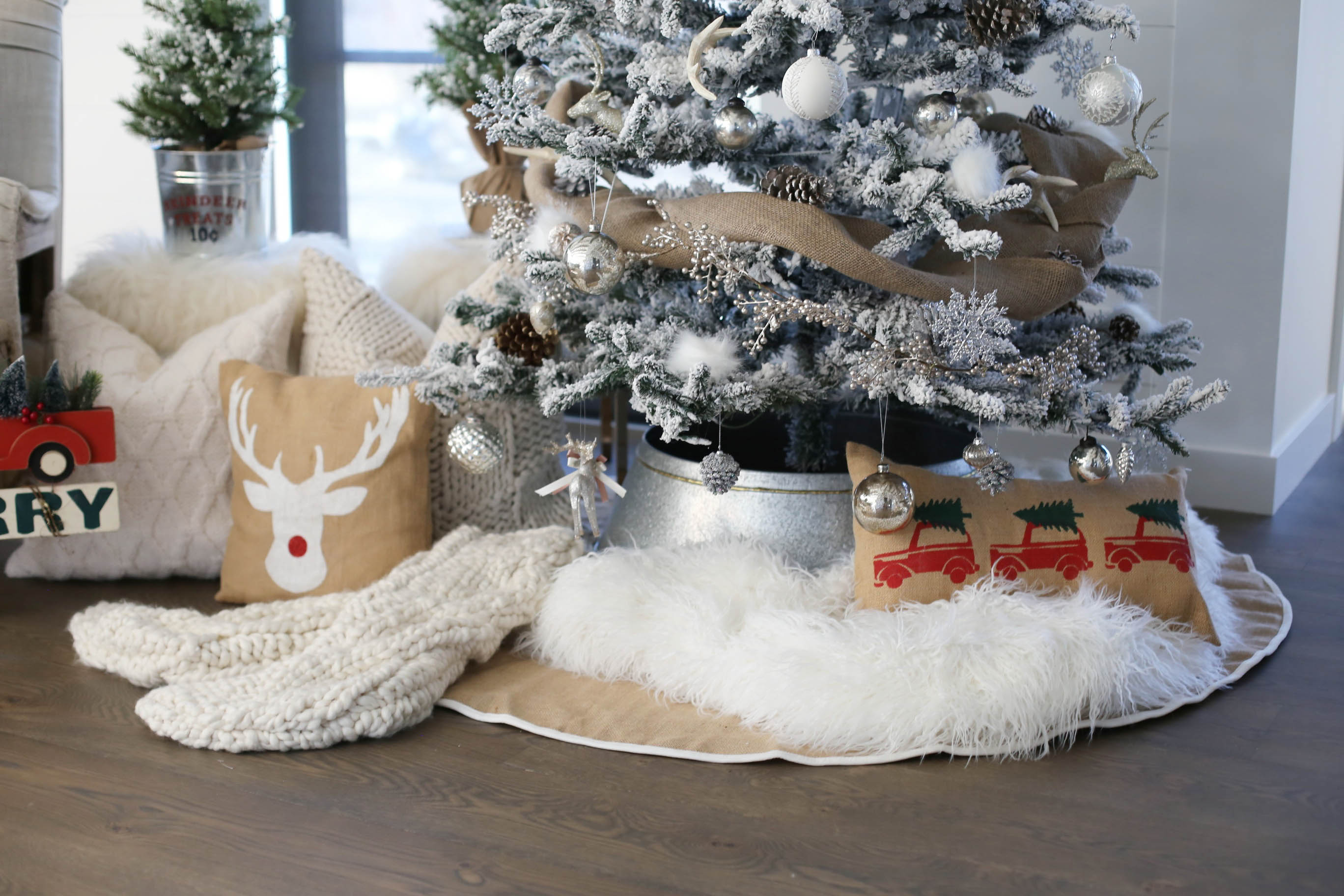 farmhouse christmas tree