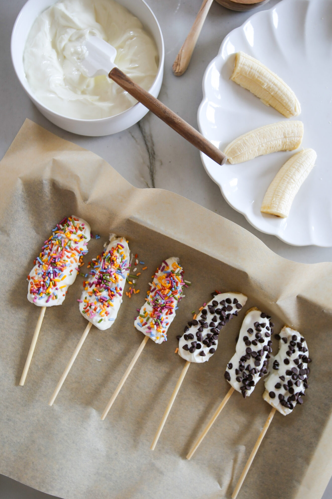 frozen banana yogurt pops