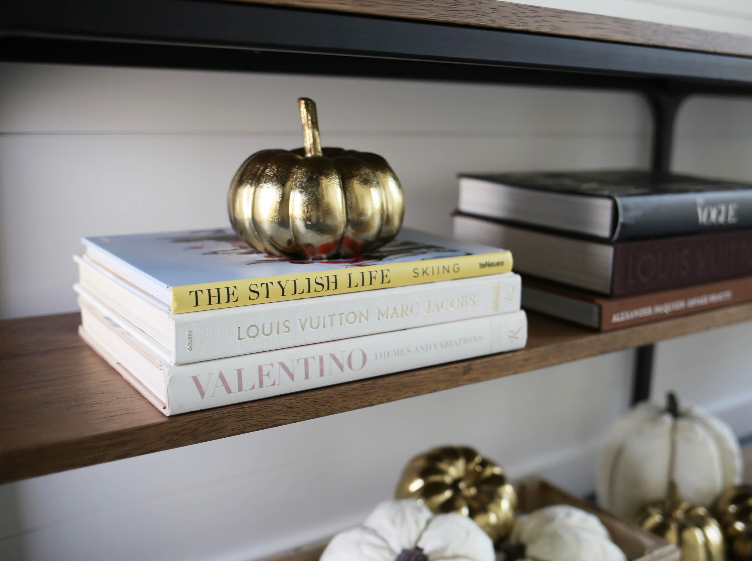 fall farmhouse entryway