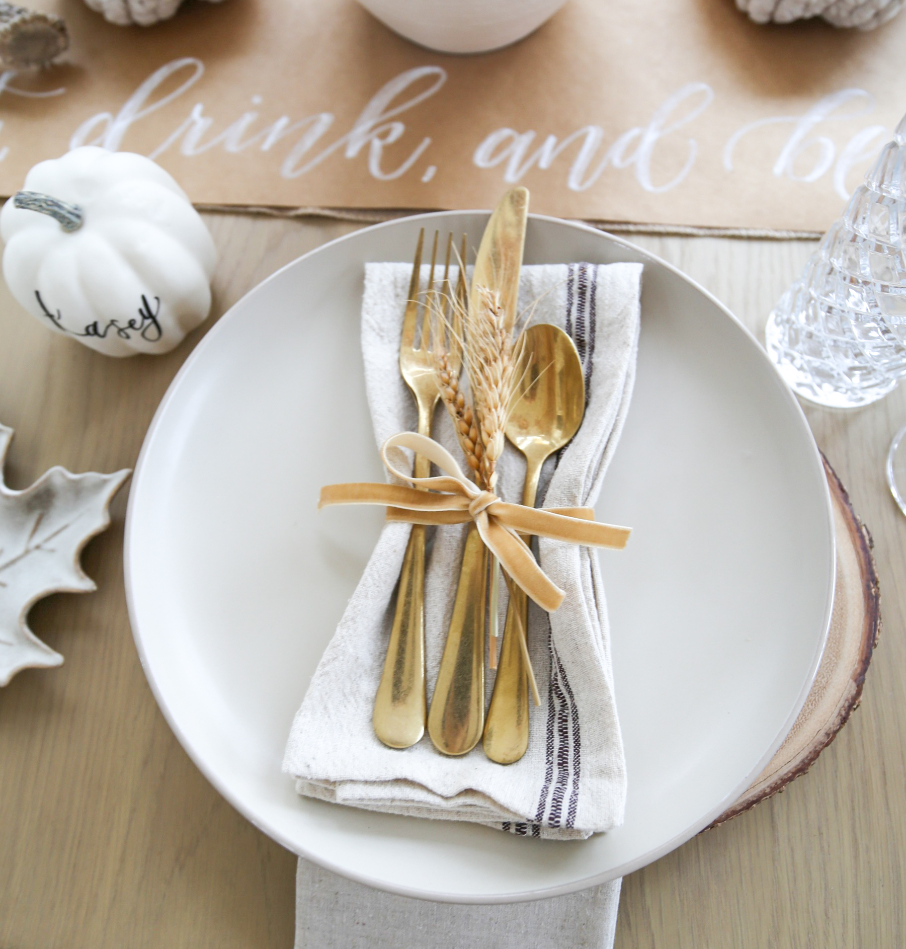 modern country neutral thanksgiving table