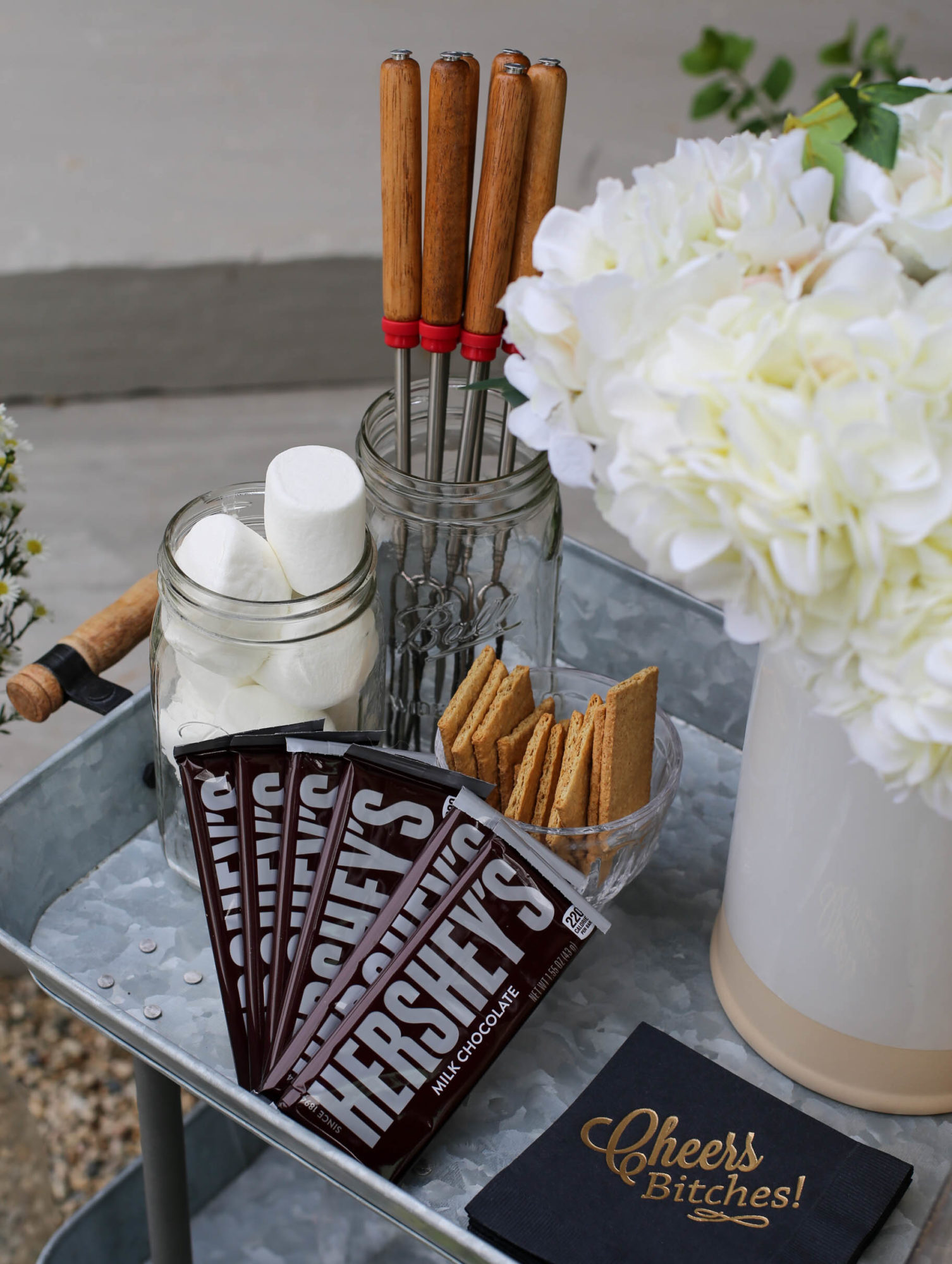 outdoor barcart