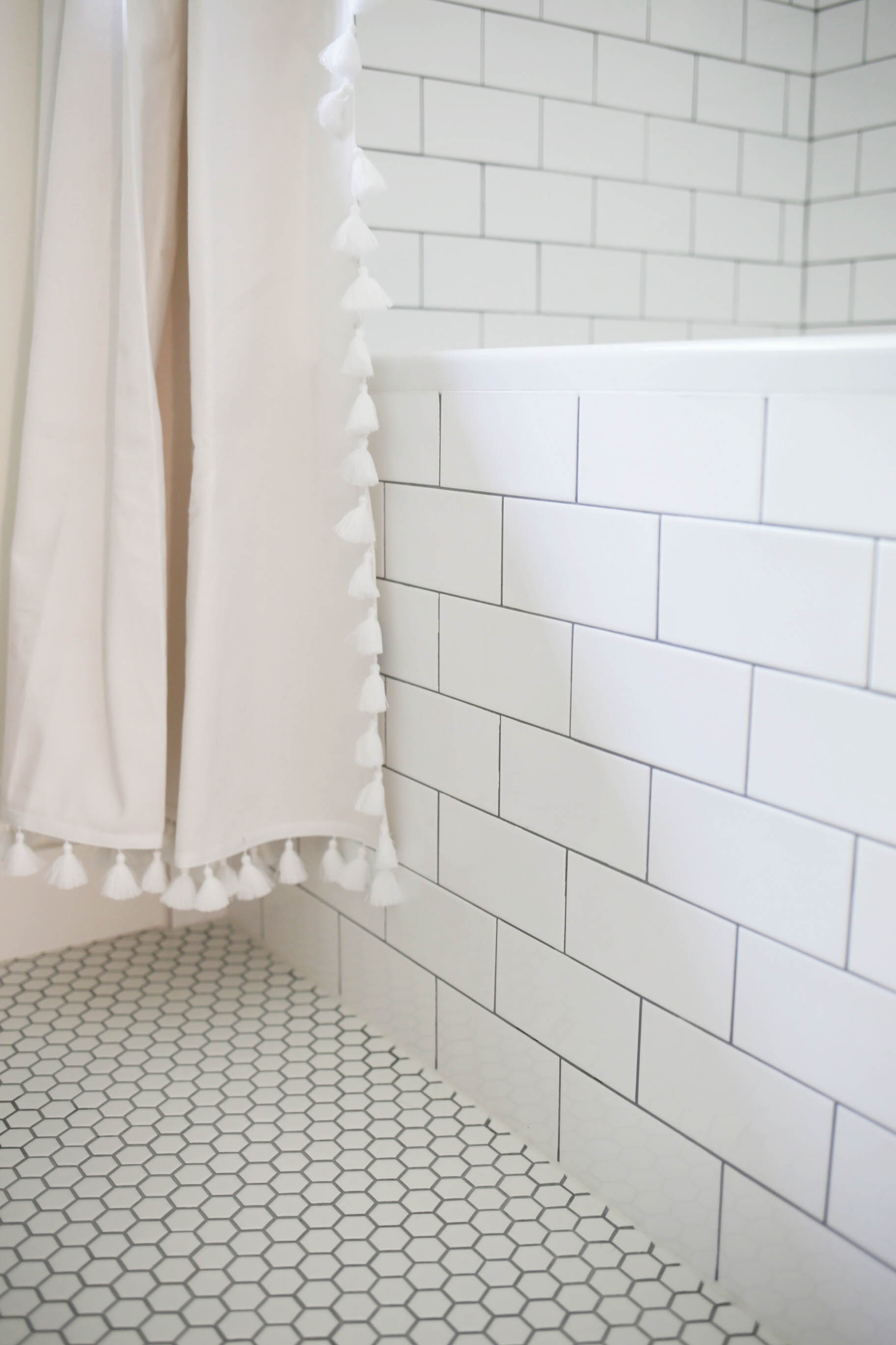 black and white farmhouse bathroom