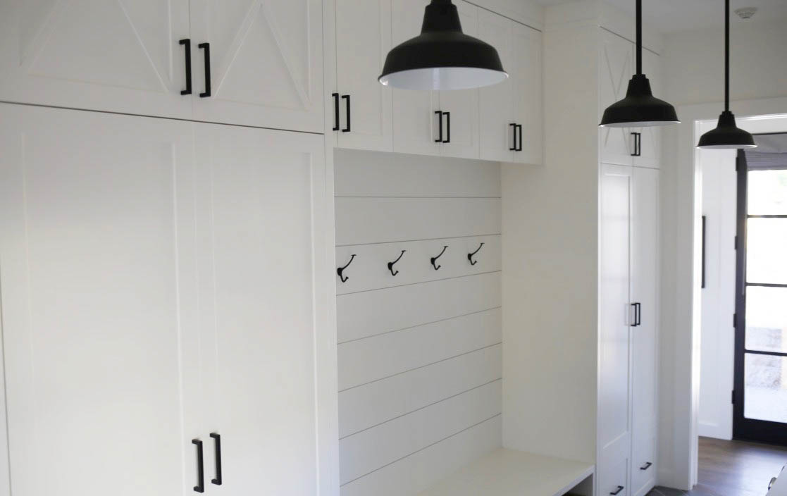 farmhouse mudroom