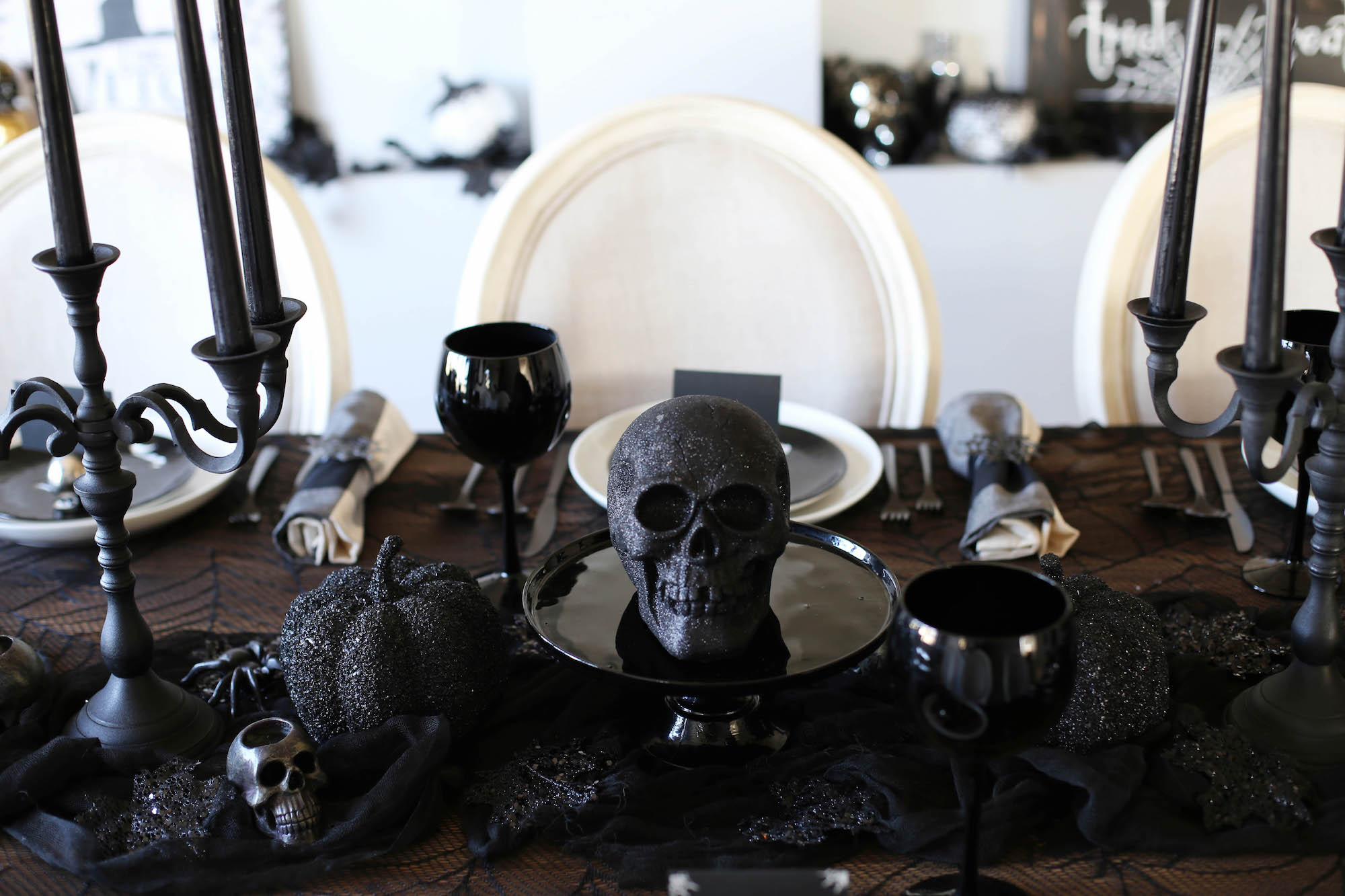 halloween tablescape