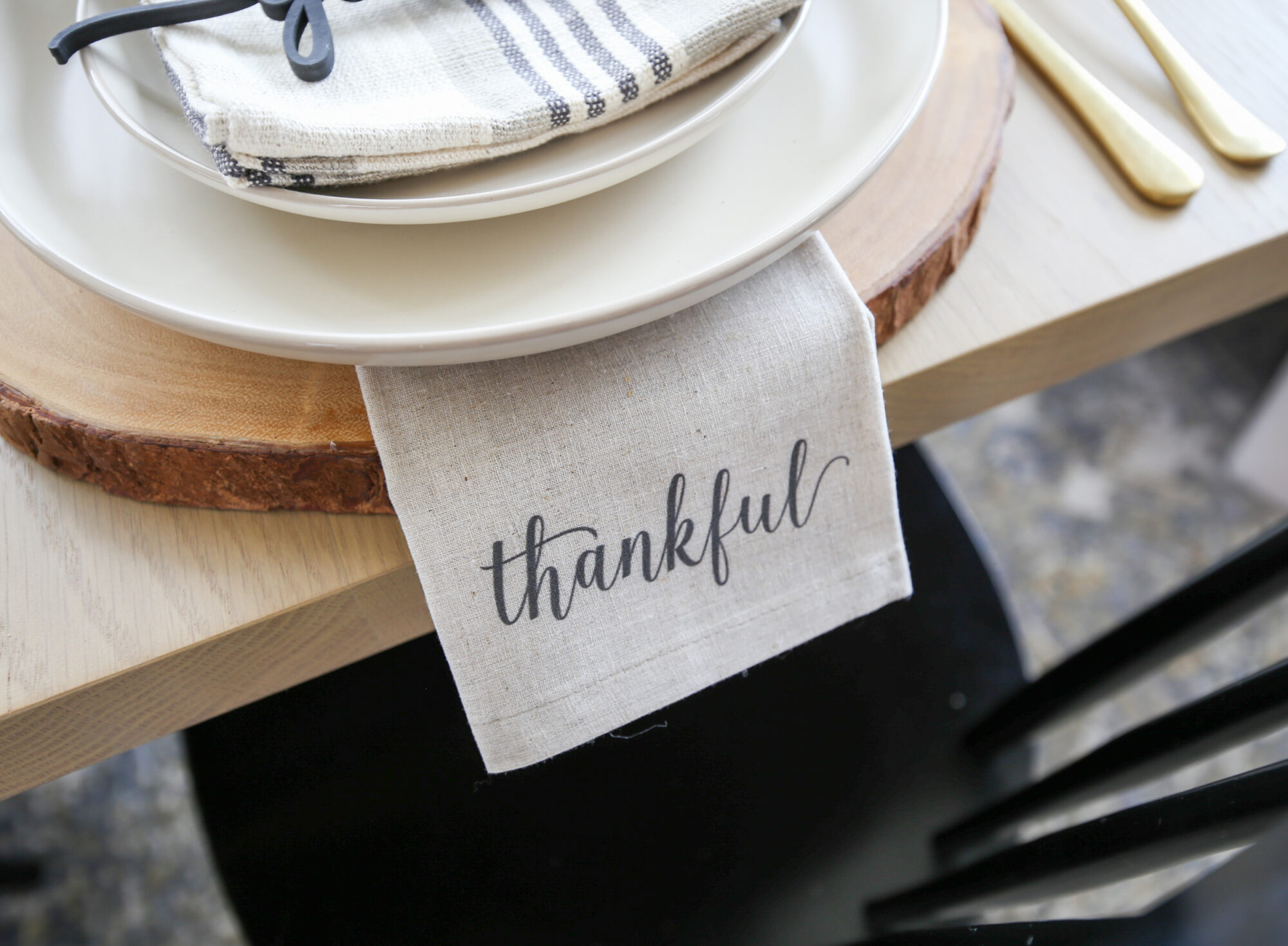 thanksgiving table