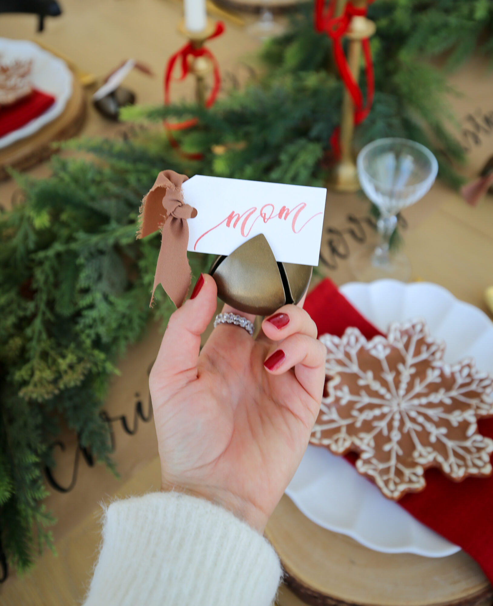 classic christmas tablescape
