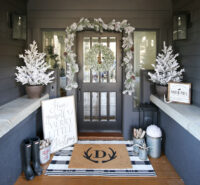 holiday front door decor