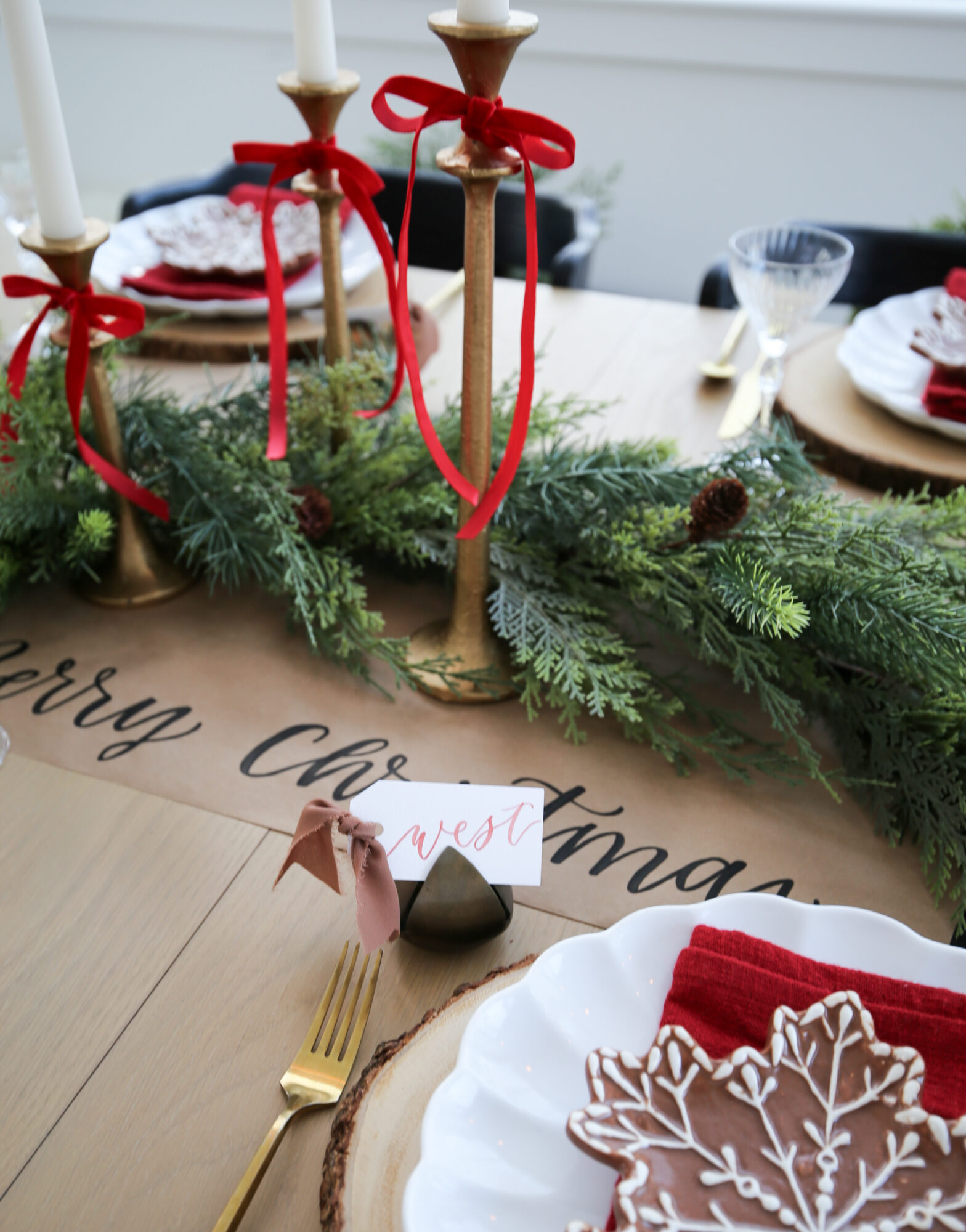 classic christmas tablescape