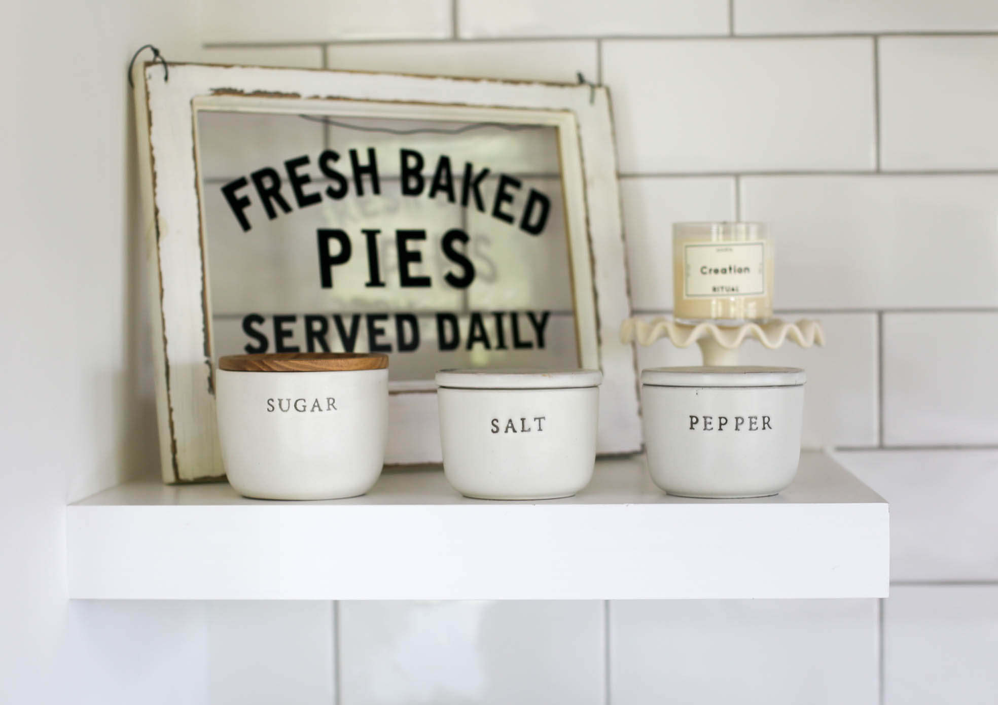 farmhouse kitchen deocr