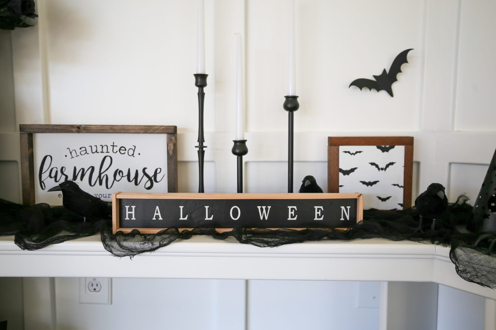 halloween mantel