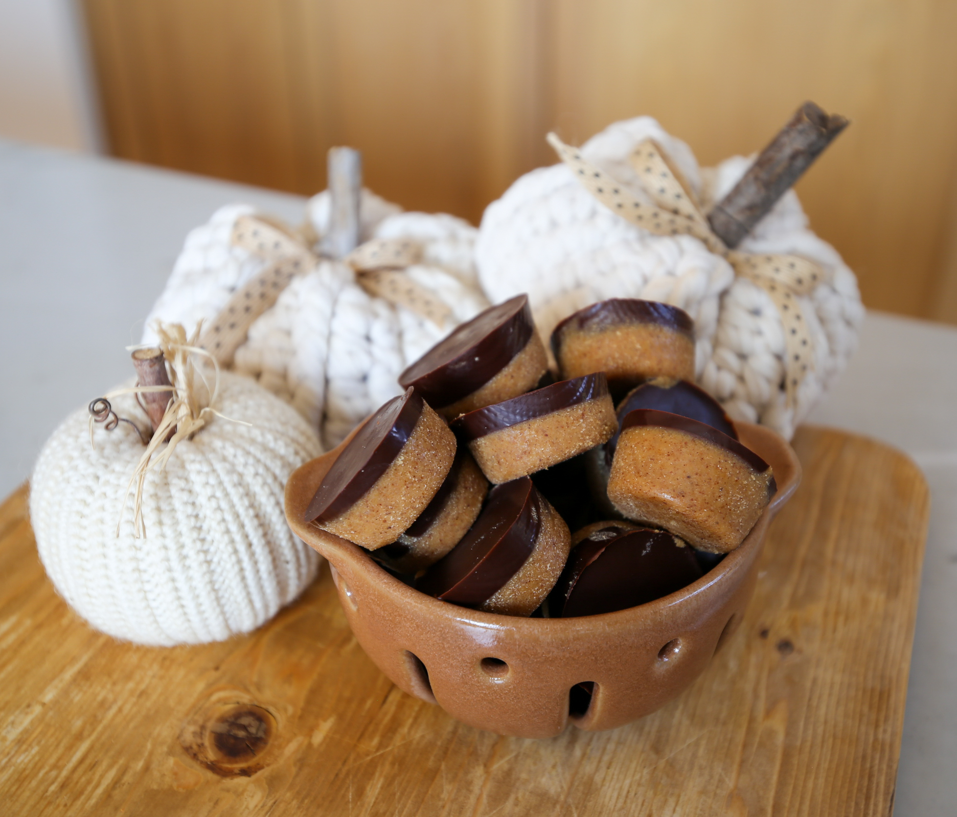 pumpkin chocolate cups